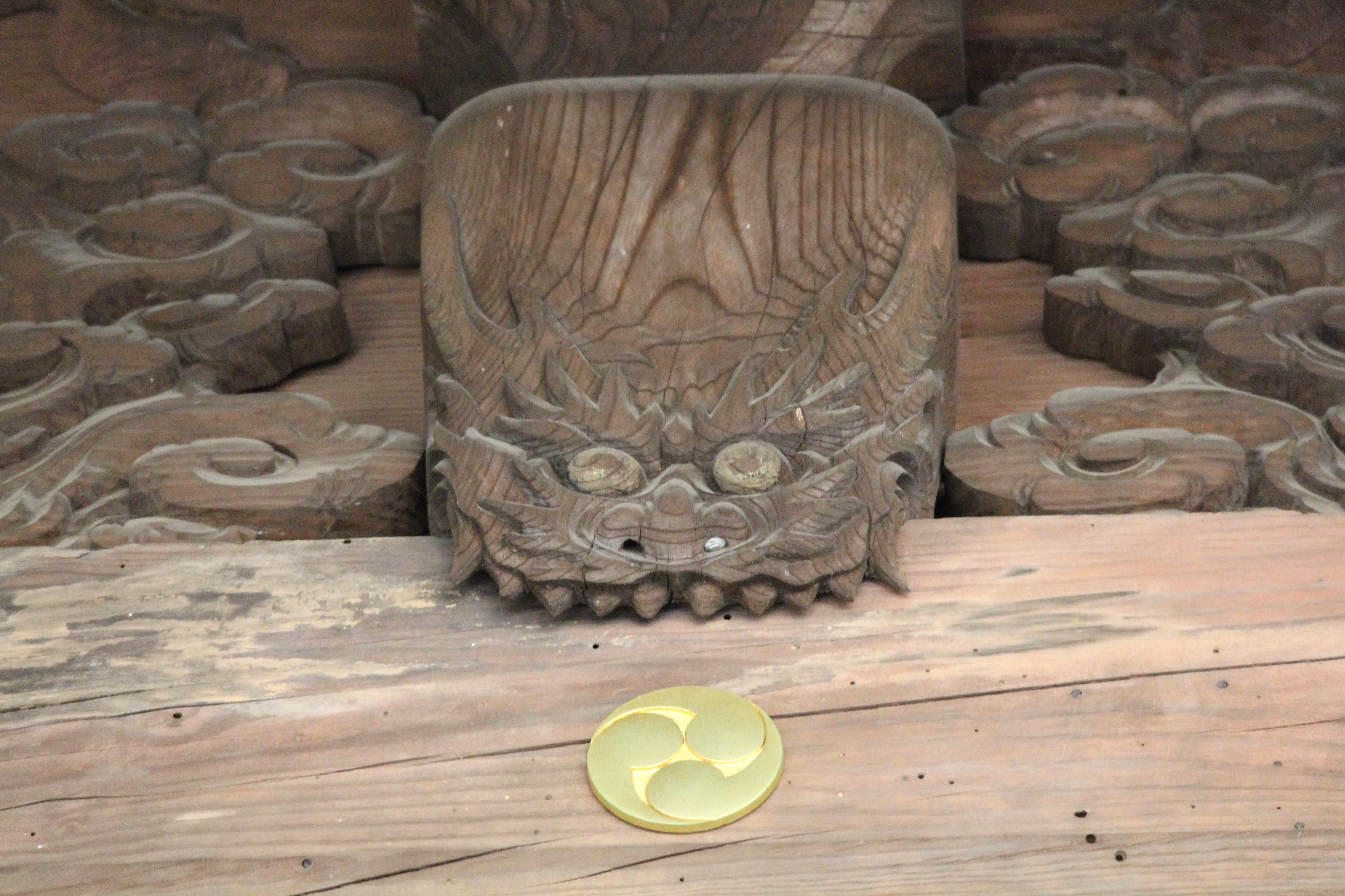 宮彫り」～神奈川の龍以外の彫り物 【獅噛】（しかみ・しがみ