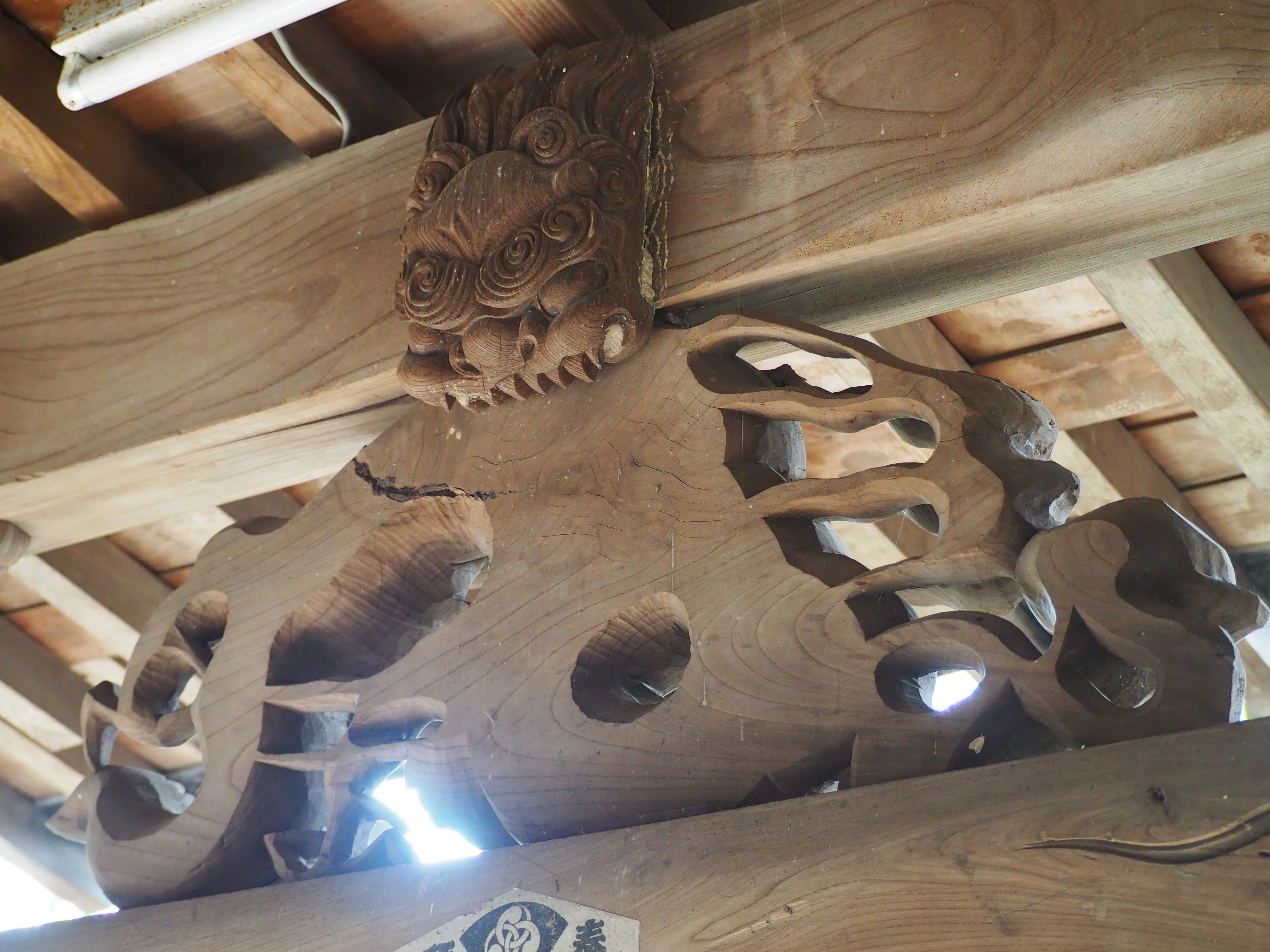 宮彫り」～神奈川の龍以外の彫り物 【獅噛】（しかみ・しがみ