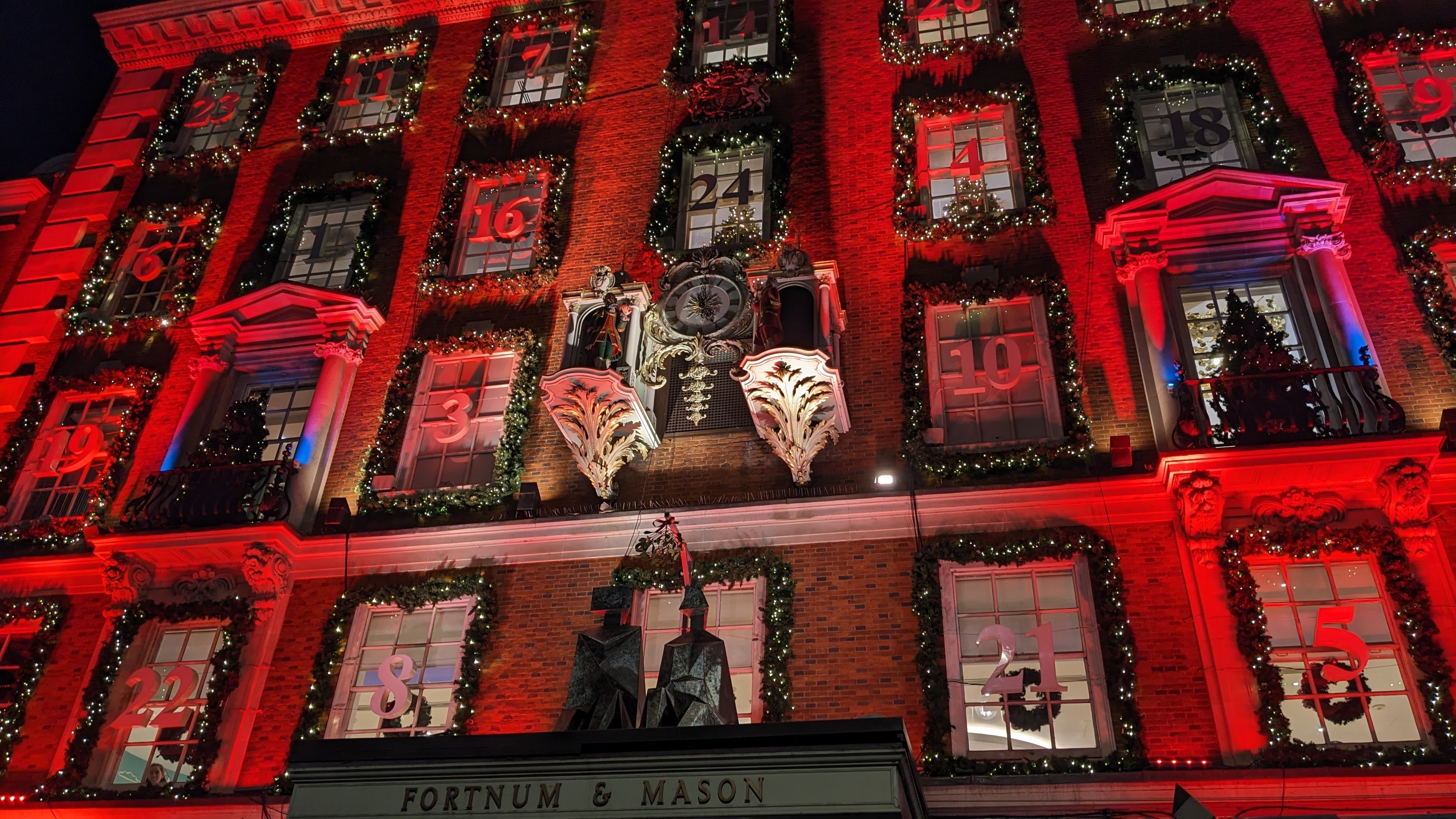 クリスマス商戦ど真ん中のFORTNUM & MAISON(フォートナム クリスマス商戦ど真ん中のFORTNUM & MAISON(フォートナム