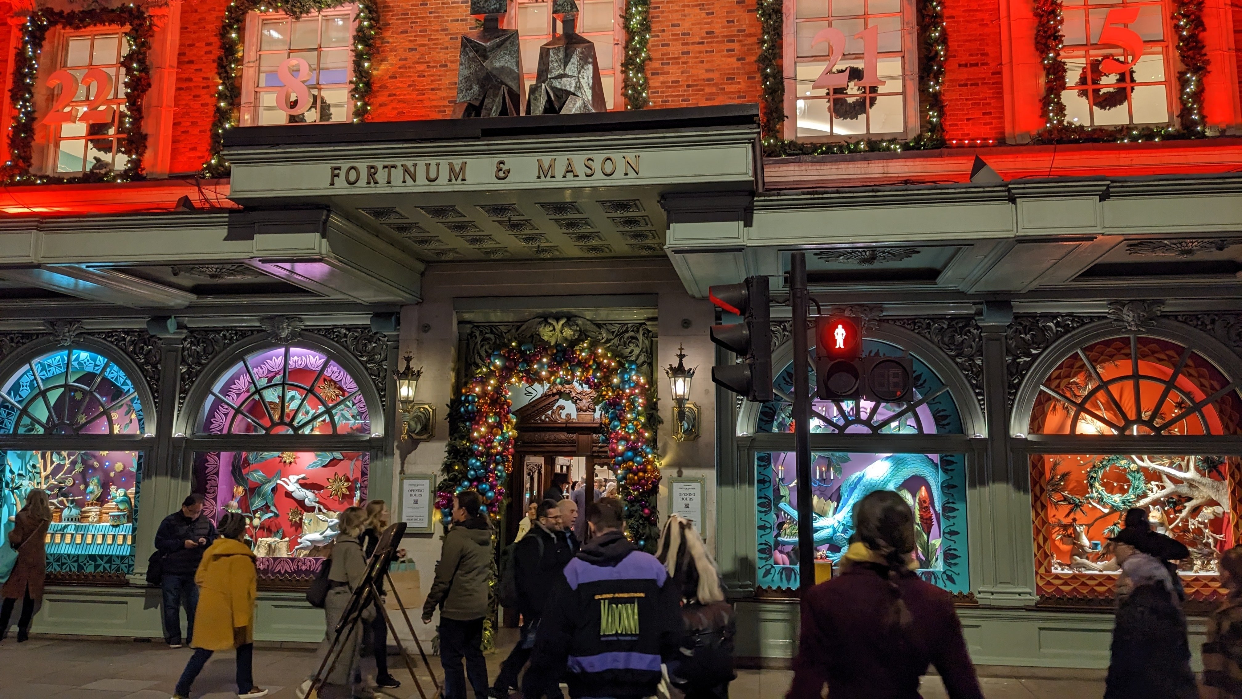 クリスマス商戦ど真ん中のFORTNUM & MAISON(フォートナム クリスマス商戦ど真ん中のFORTNUM & MAISON(フォートナム