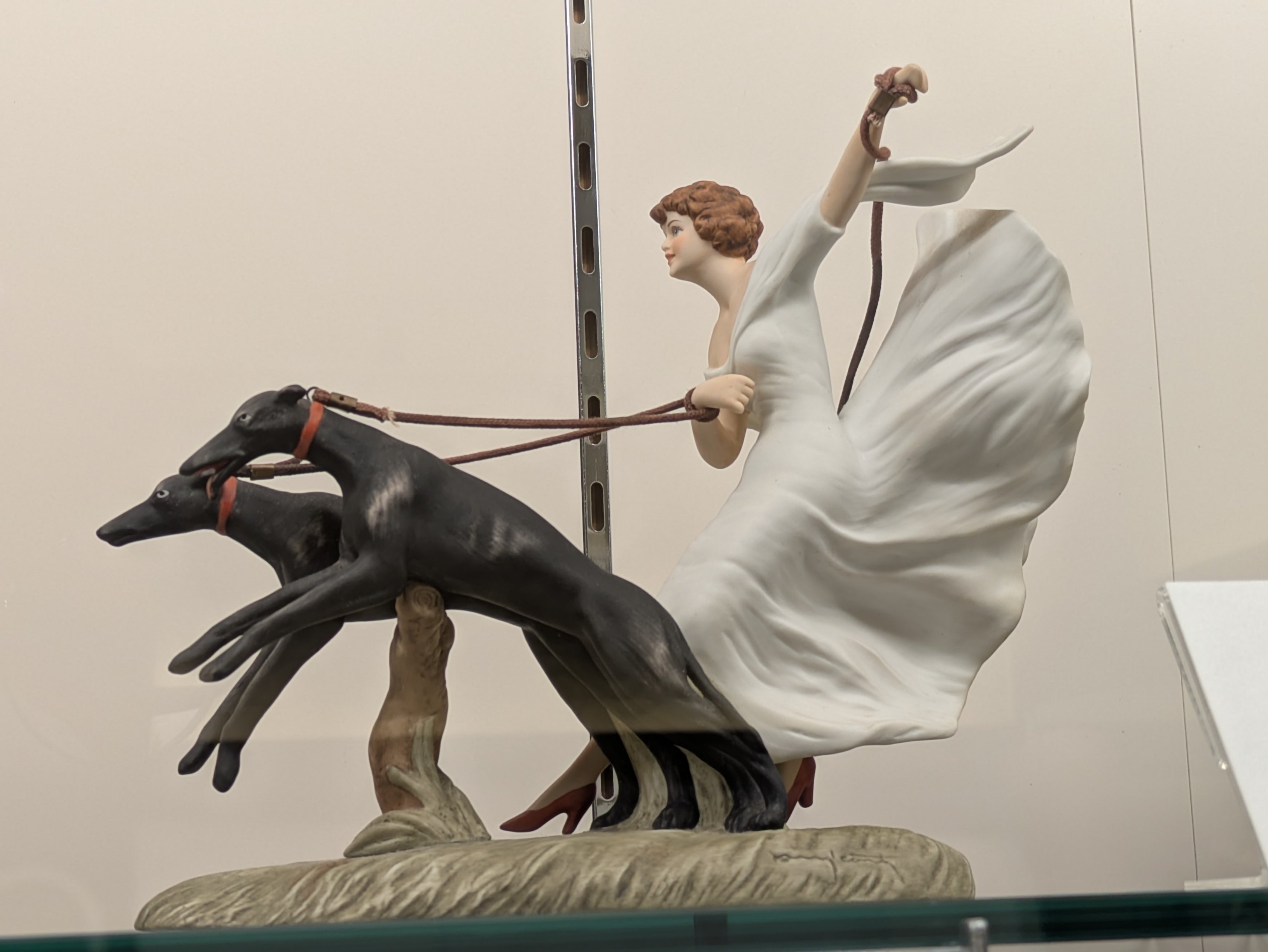 ルイ・イカール、お人形、豪華限定版・定価１０万３千円、新品額付 横山美術館『華麗なる陶人形展』｜レオナール・フグ田🐚