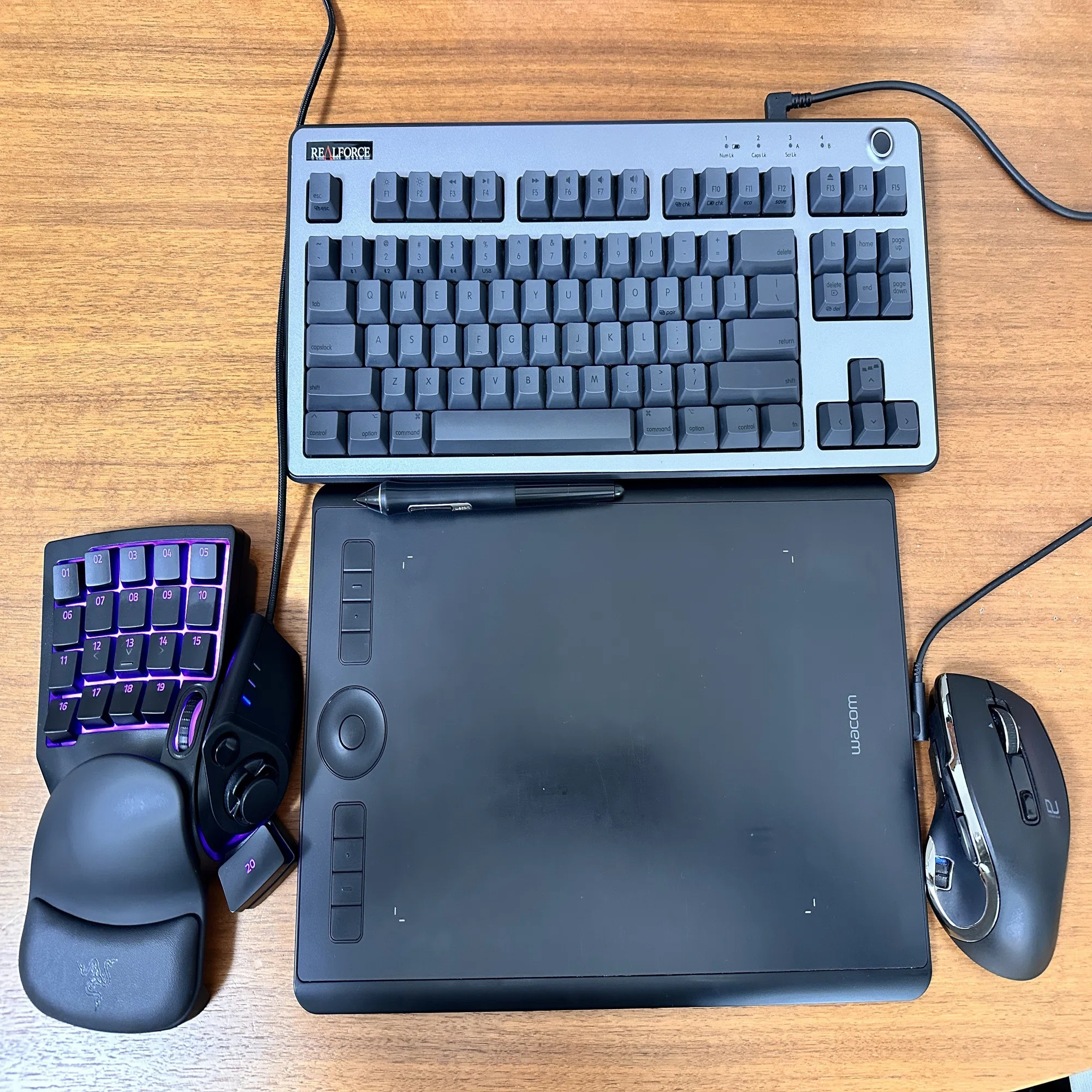 左手デバイス】Razer Tartarus V2を買いました！｜あぴ