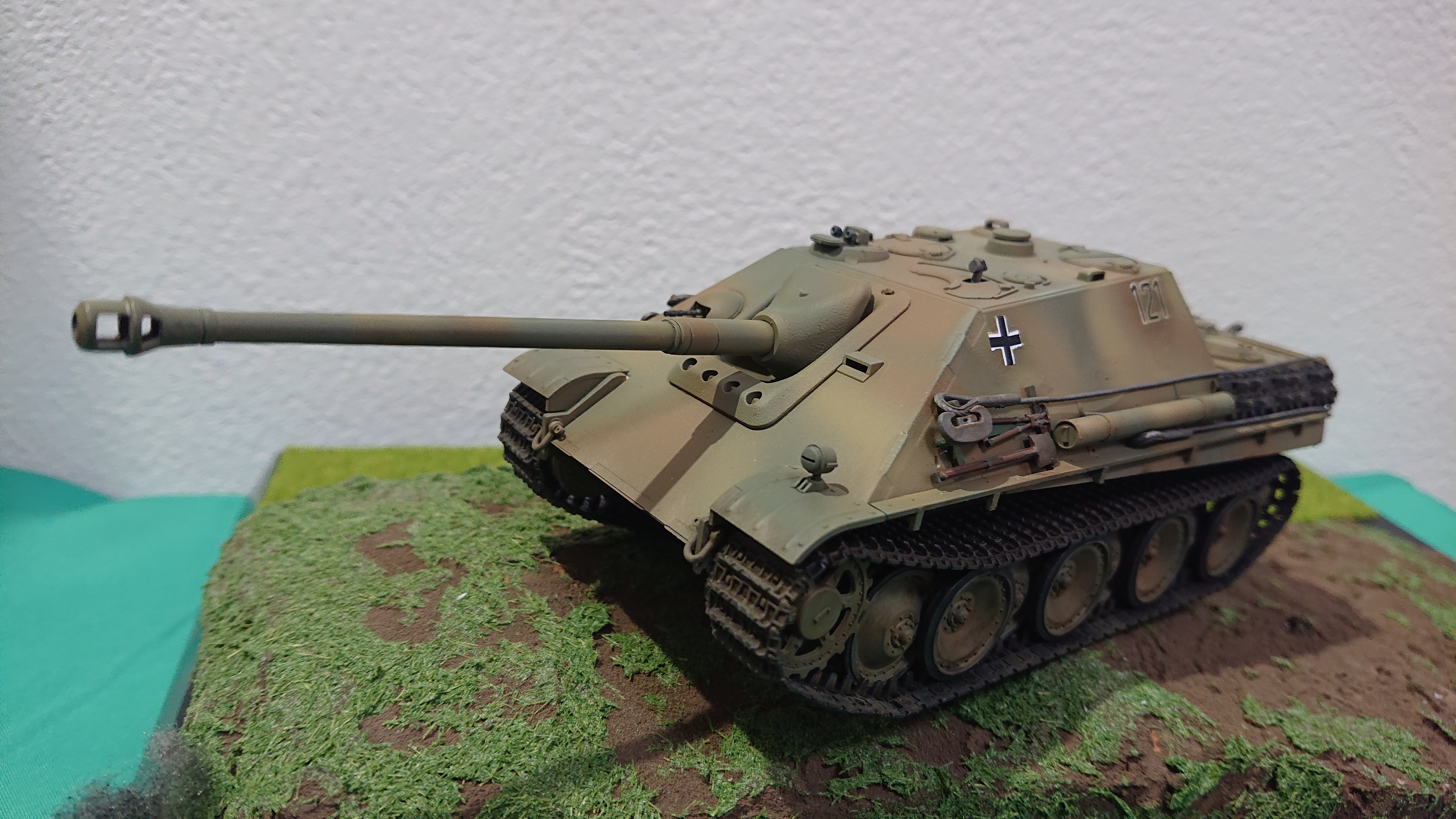 ドイツ戦車 ヤークトパンサー 1/48 タミヤ 迷彩塗装｜模型アトリエ駿河