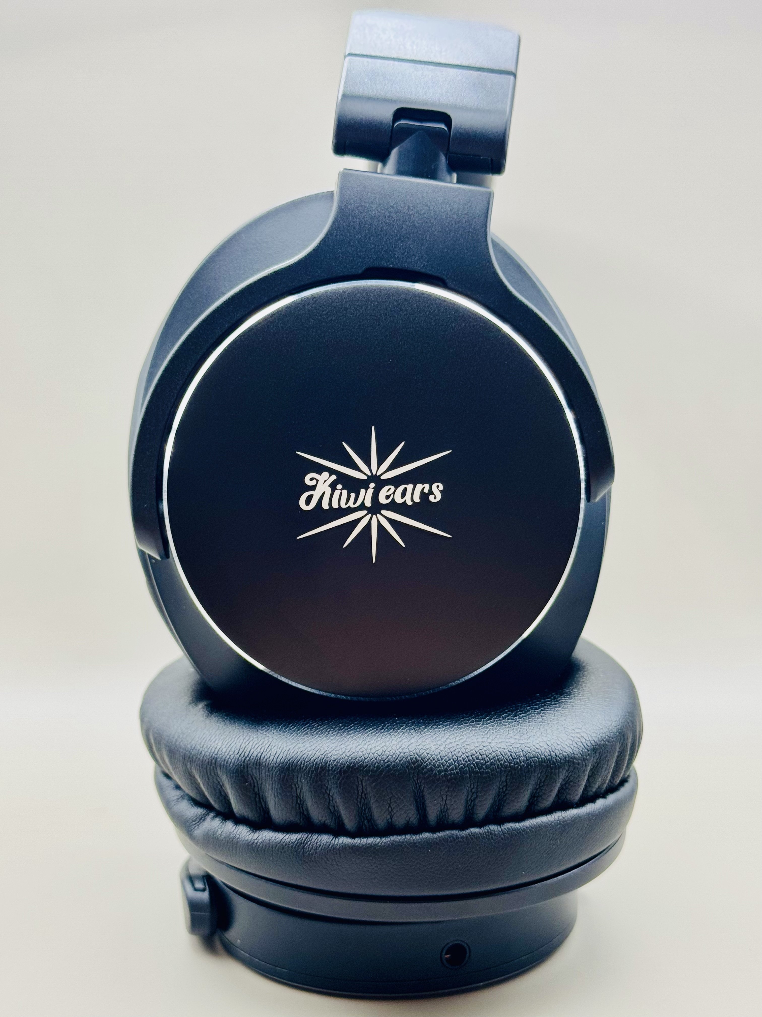 Kiwi Ears Divisionのレビュー｜ラルフ・ヒンクリー