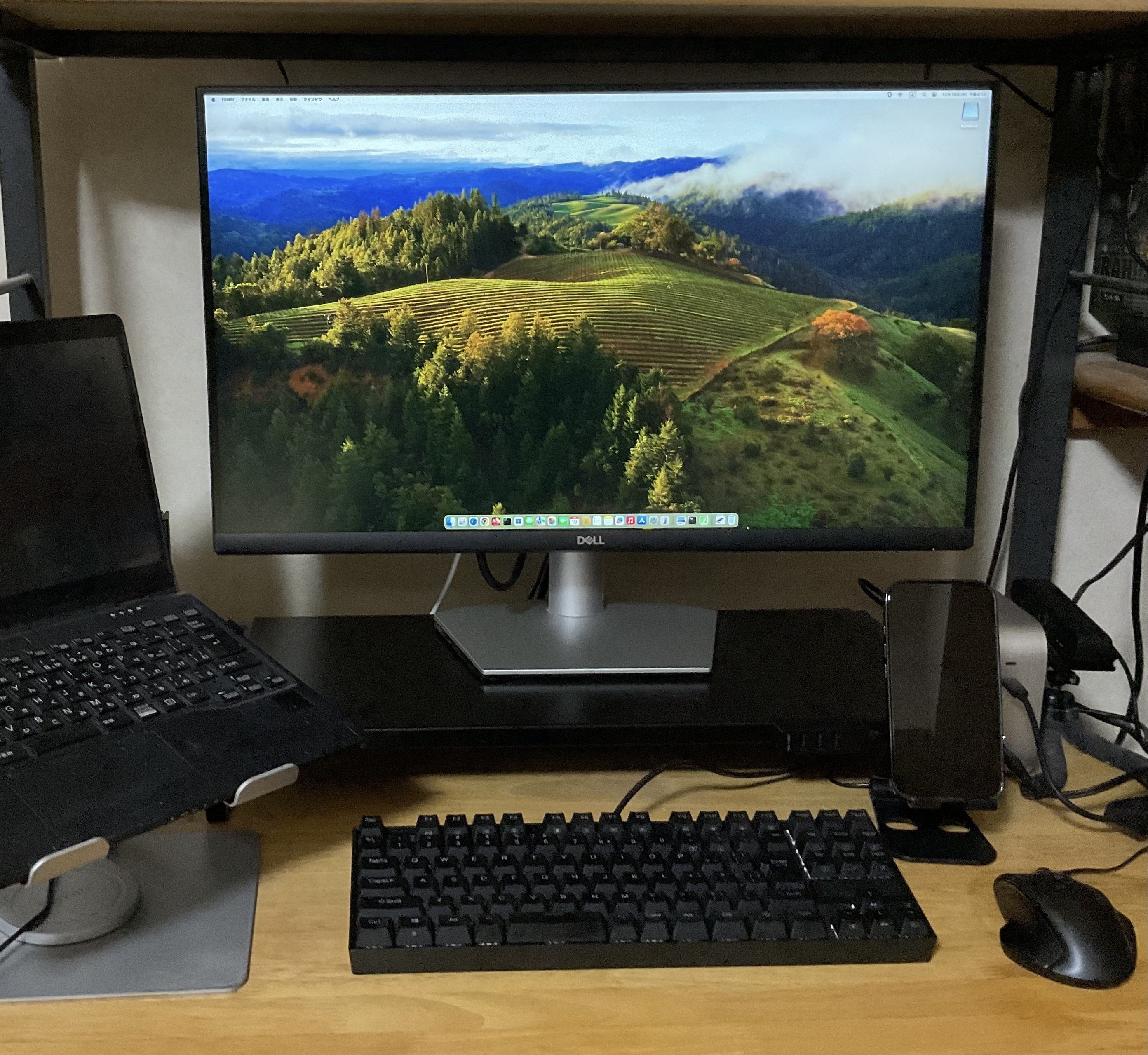 Macmini M1,アップルのキーボード, モニターアーム ,モニター