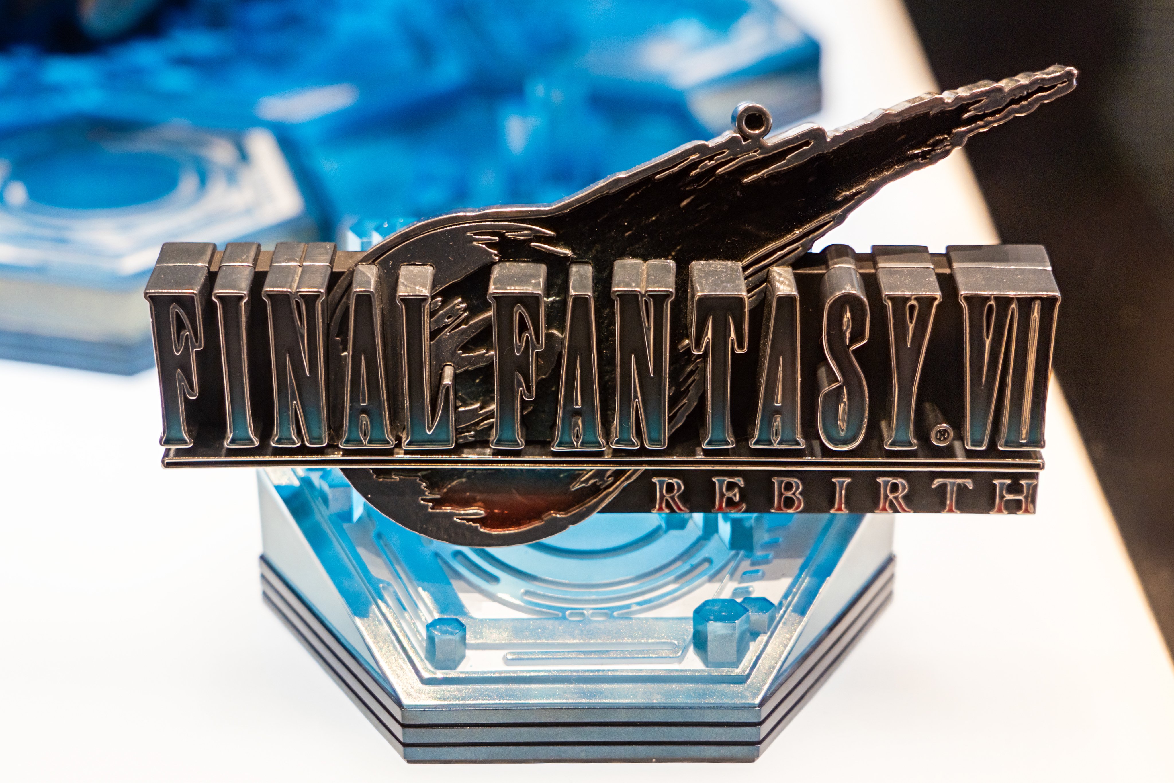 ❤大特価❤　FF7　東京タワー　コラボ　アクスタ　クラウド　ザックス　セフィロス Amazon.co.jp: FF7 東京タワー アクリルスタンド クラウド
