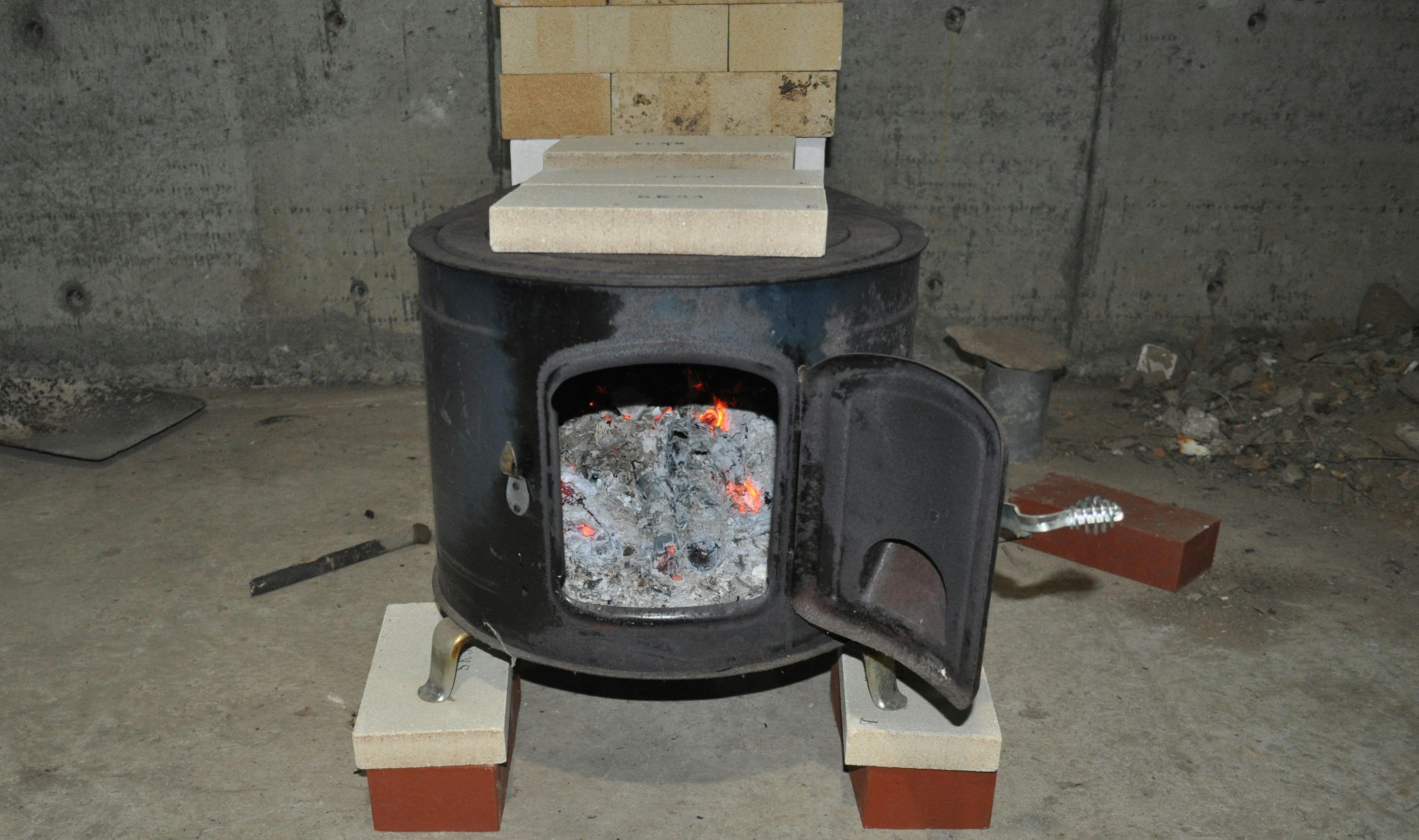 暖炉ペチカの投入口 施工例｜札幌 薪ストーブ｜サカシタペチカ｜薪ストーブ・暖炉