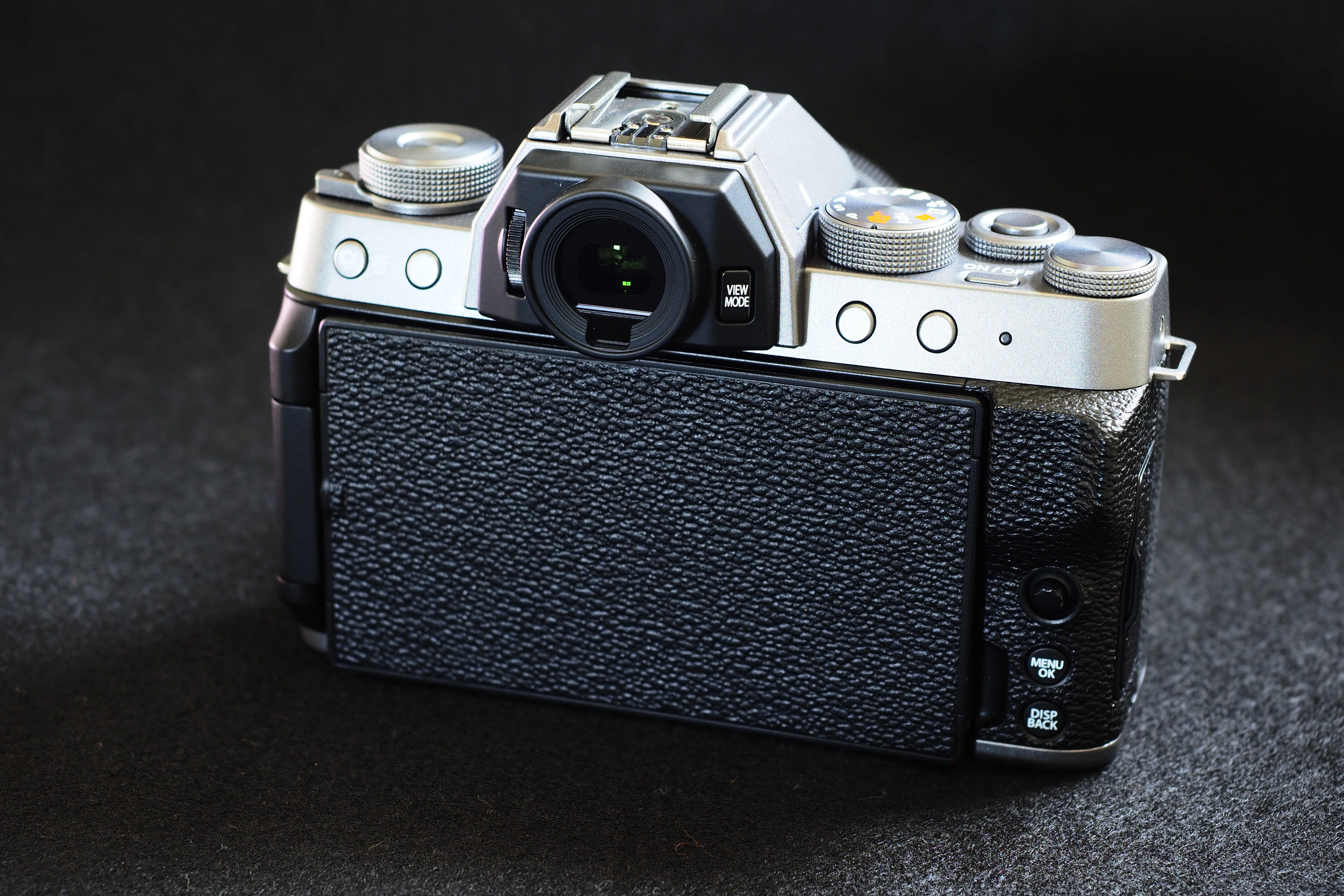思い出デジカメ『富士フイルムX-T200』｜思い出デジカメ