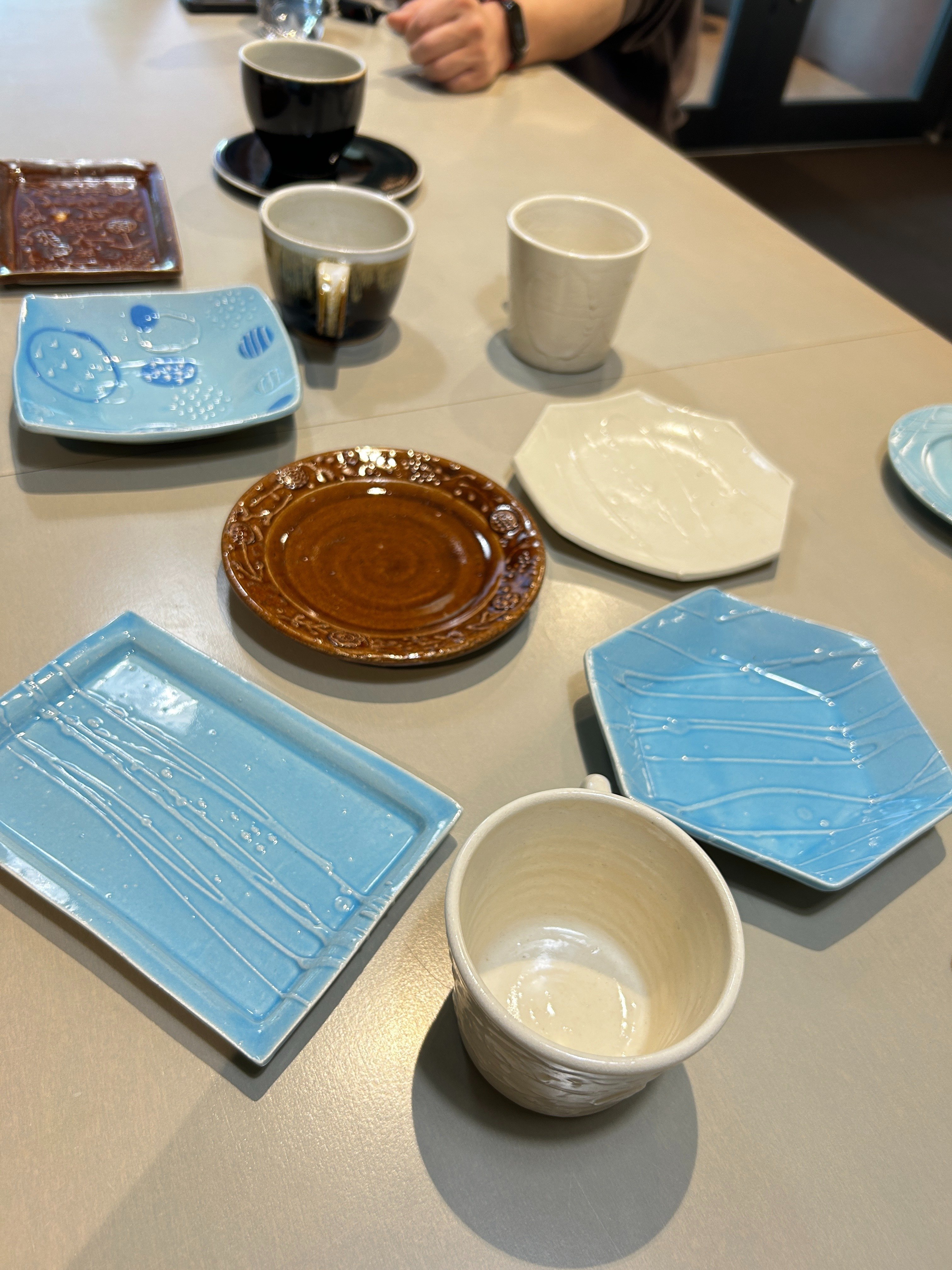 SHIBUYA QWSで益子焼作家のビジネス座談会を開催しました｜【栃木県