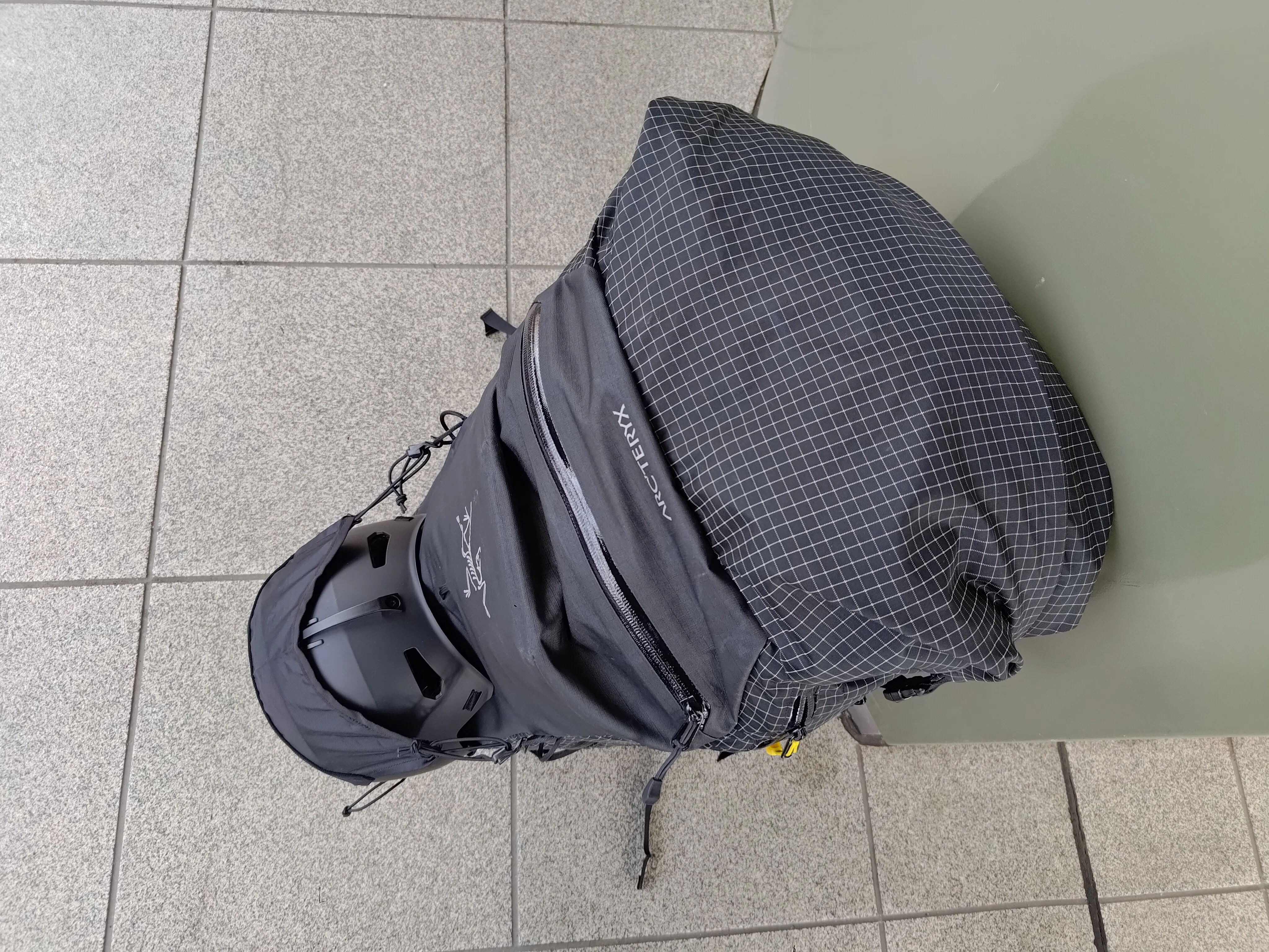 専用‼️アークテリクス　MICON ウェア　Ｍ　ヘザーグレー ギアレビュー】3年間軽くて使い勝手がいいバックパックを探した最適解