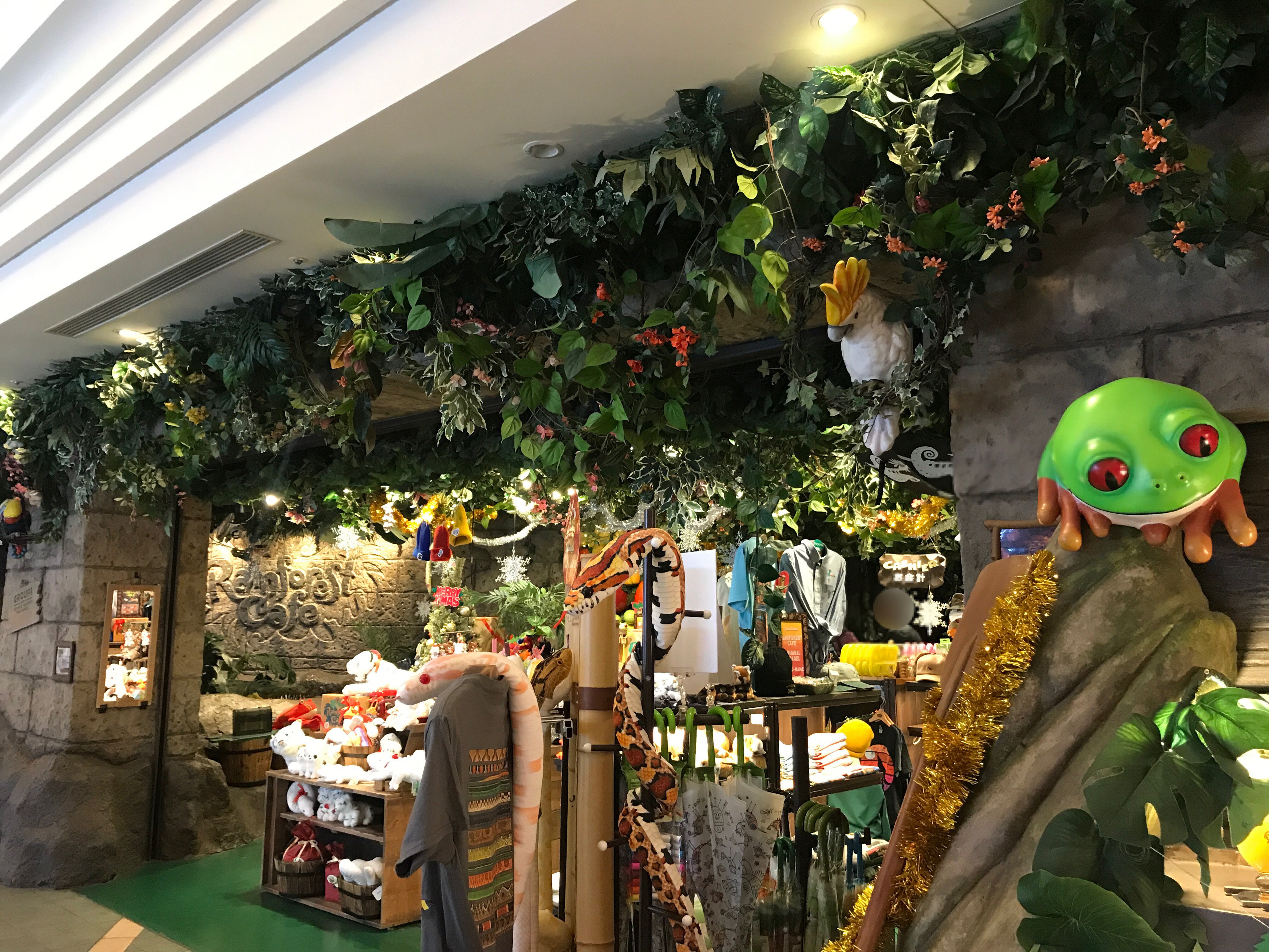 イクスピアリ レインフォレストカフェ・トーキョー｜入江