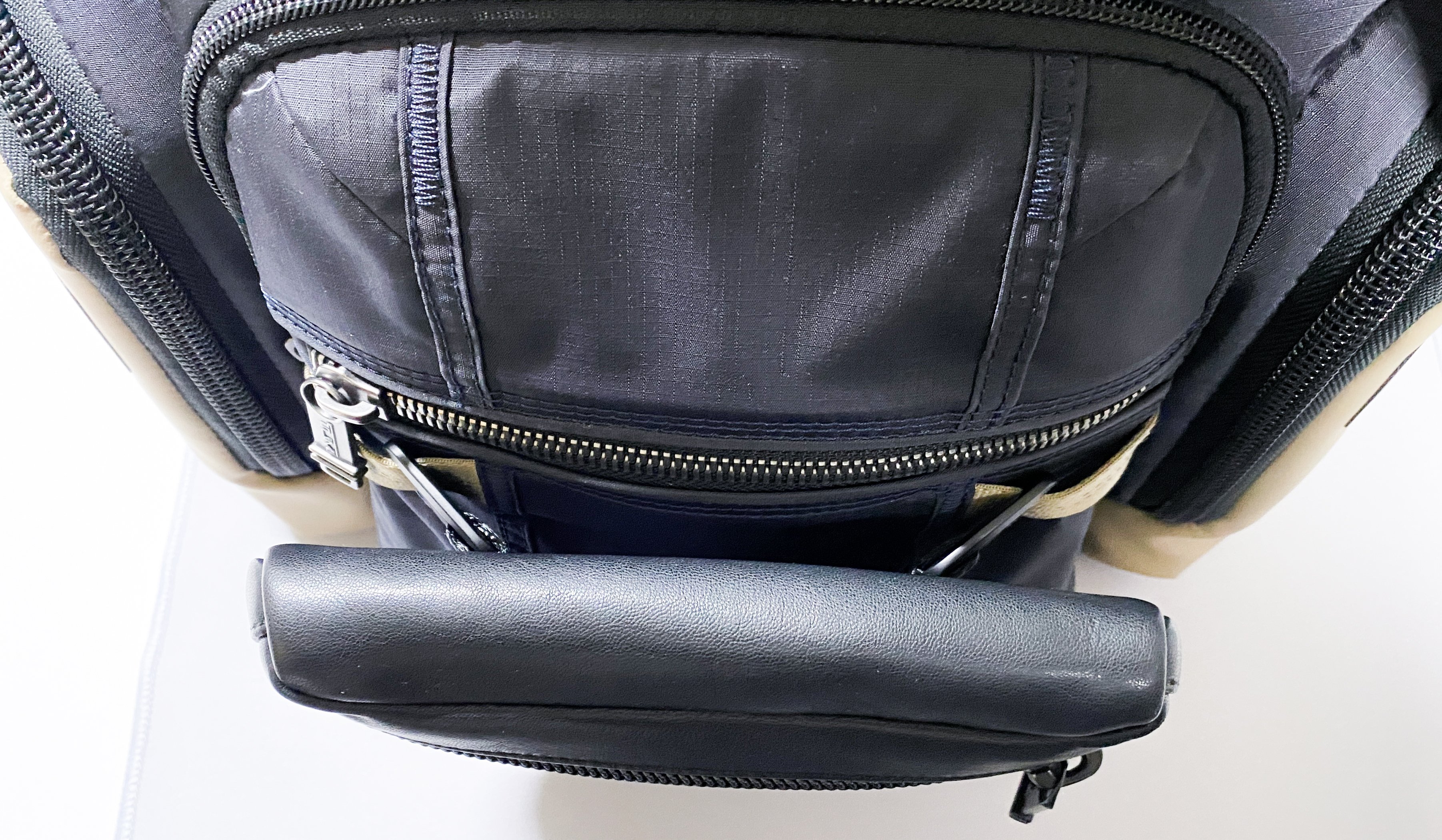 TUMI】 「スモール・モジュラー・ポーチ」レビュー 【バック