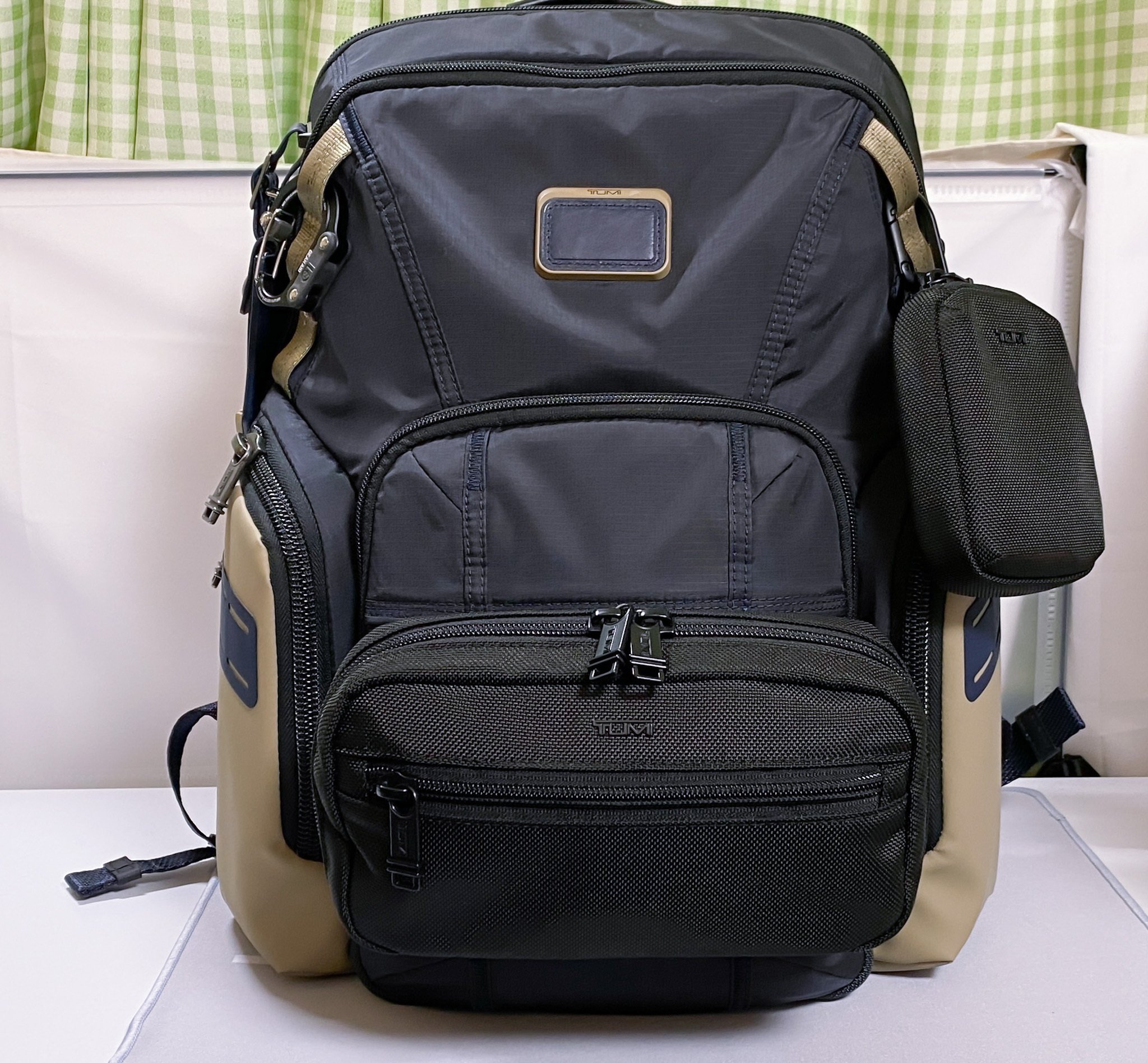 TUMI】 「ジップ・アラウンド・ケース」レビュー 【汎用ポーチ TUMI】 「ジップ・アラウンド・ケース」レビュー 【汎用ポーチ
