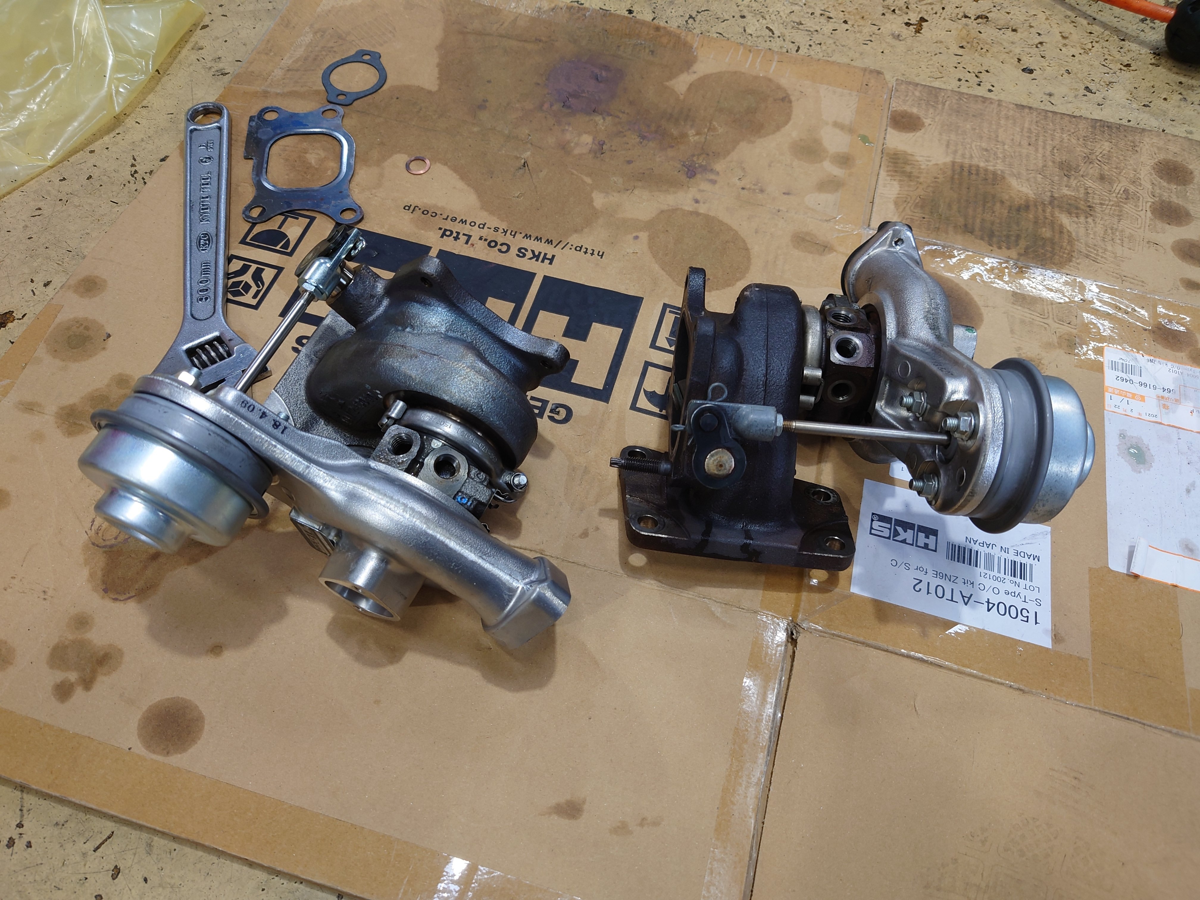 ZC33S純正タービン8000Kmまで使用 金属製 ZC33S純正タービン8000Kmまで使用 金属製 ZC33S純正タービン8000Kmまで