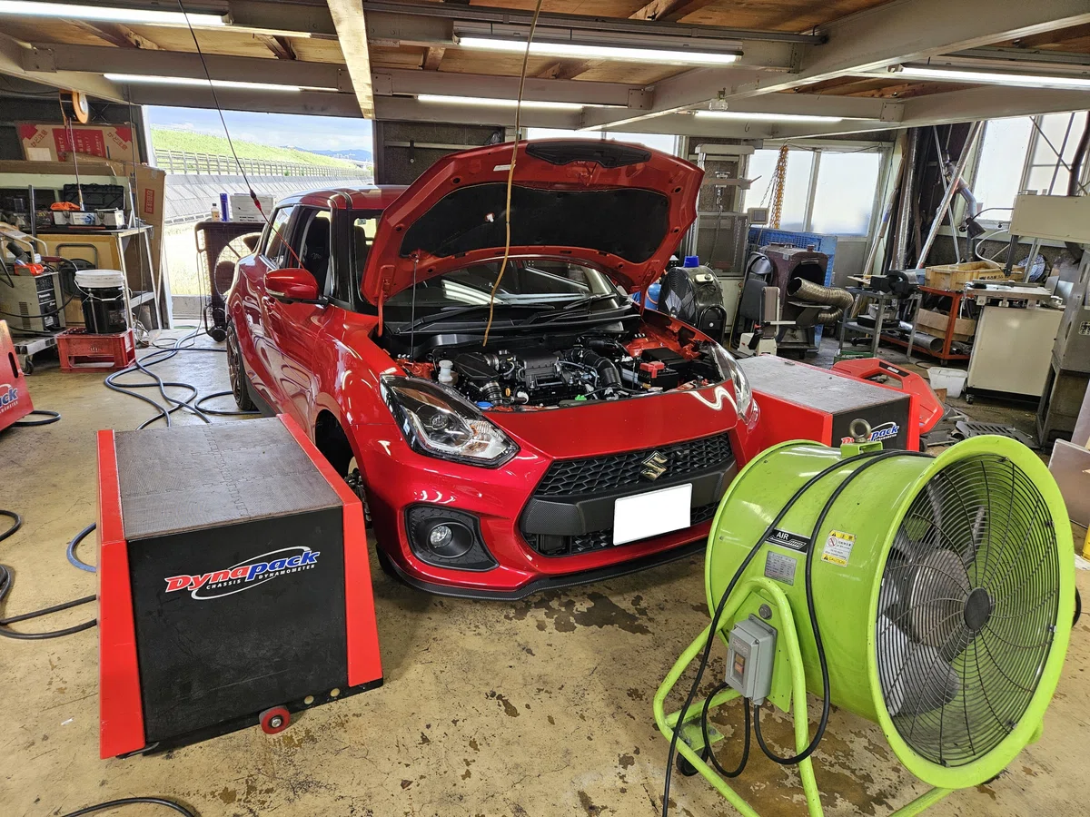 本日さえも無料記事！ZC33S スイフトスポーツがファイナルエディション 