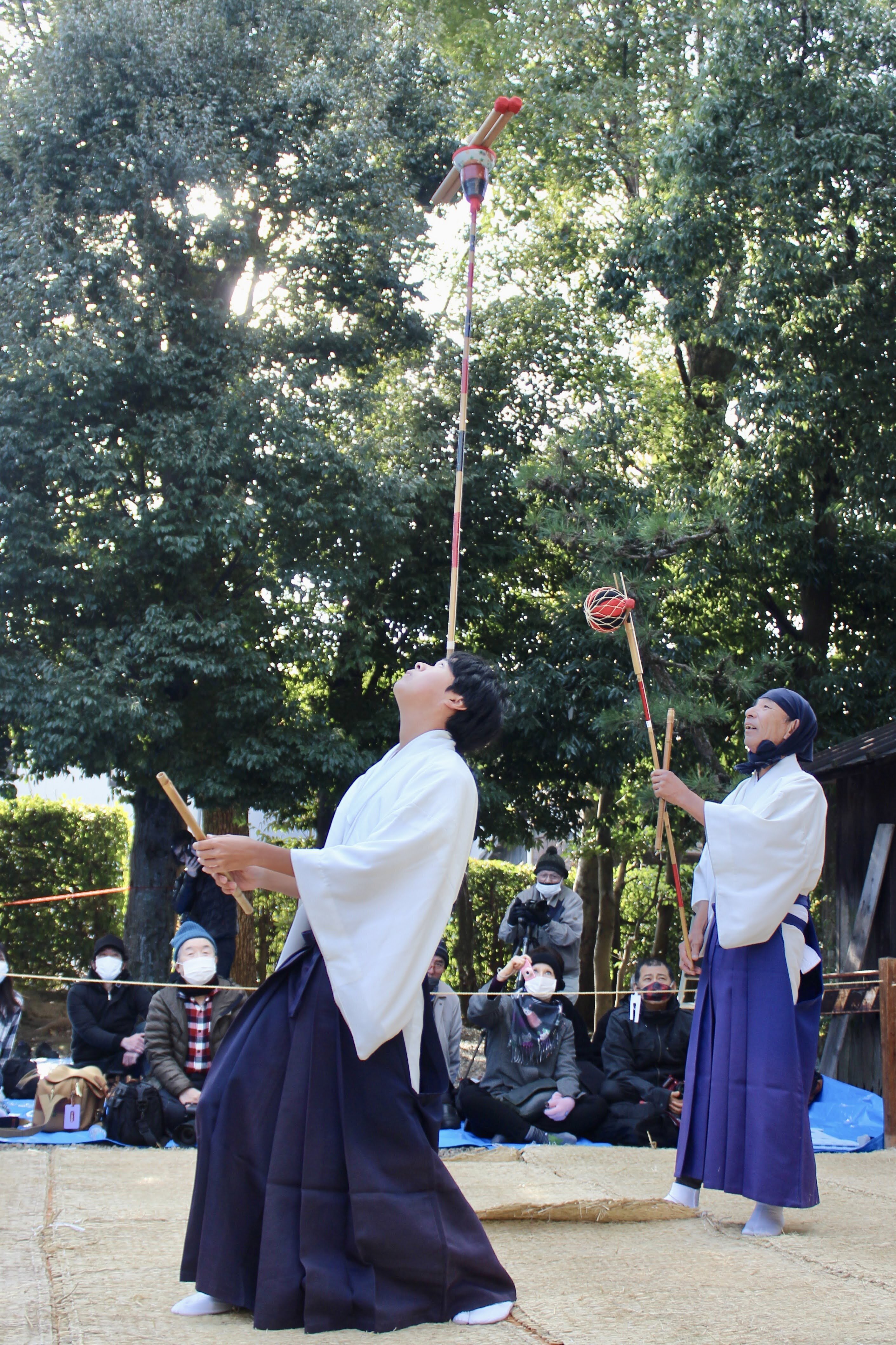 旅するカミサマ、迎える人々」 - 伊勢大神楽のこと｜Asakaho