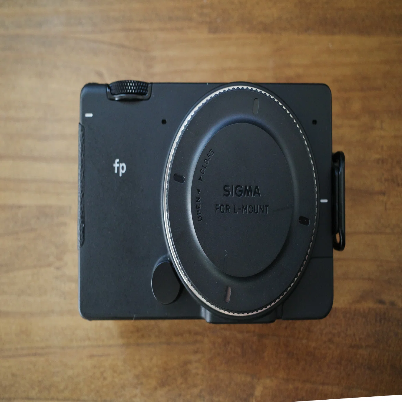 LEICA VARIO-ELMAR 28mm-70mmとSIGMA fpのこと｜セバス（Sebastian 