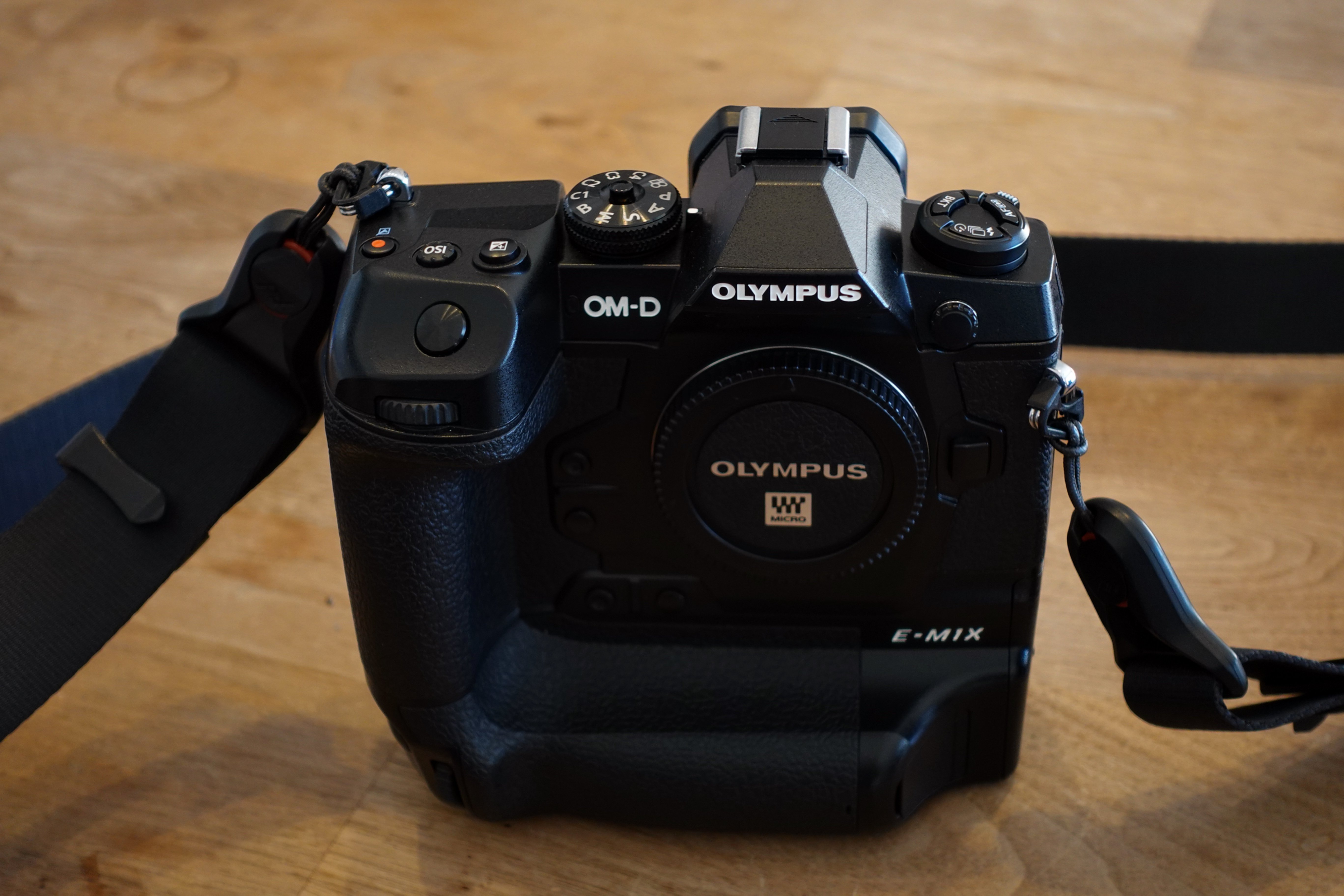 OLYMPUS OM-D E-M1X というカメラについて|クロヨシ OLYMPUS OM-D E-M1X というカメラについて|クロヨシ