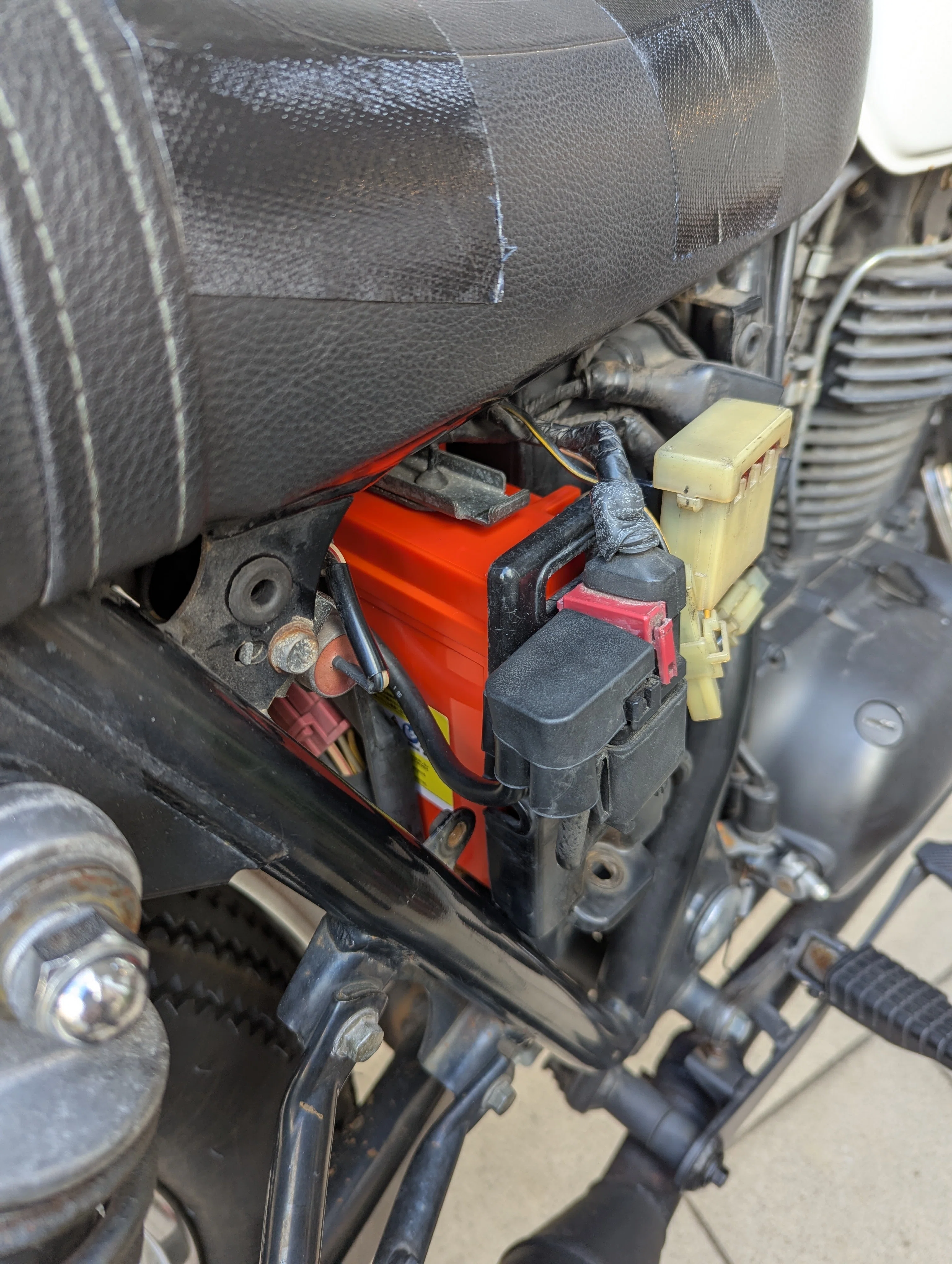 KAWASAKI 250TR 電池交換プロジェクト｜zephyr1100