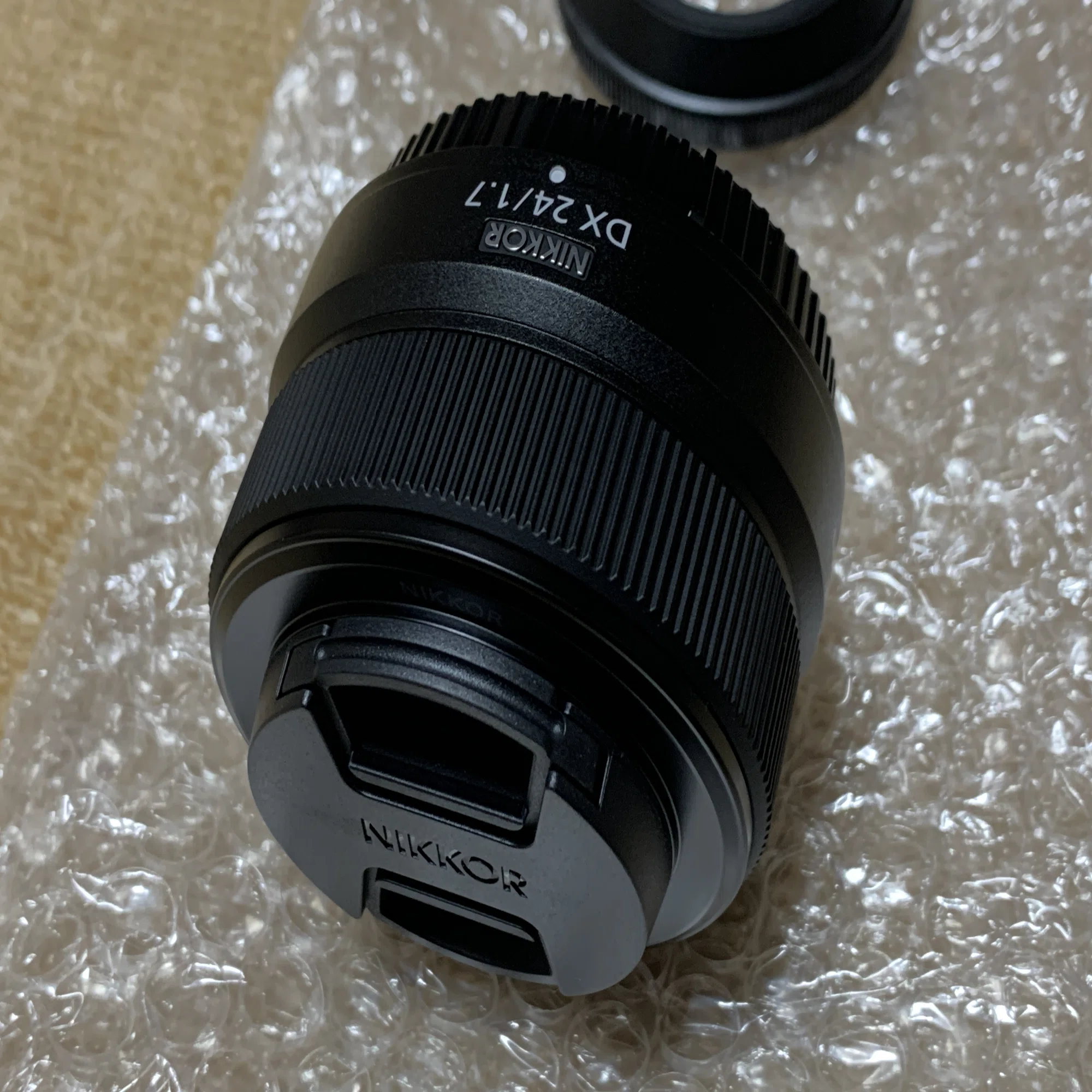 Nikon Z fc】はじめての単焦点レンズ～購入検討から開封【DX 24mm f 