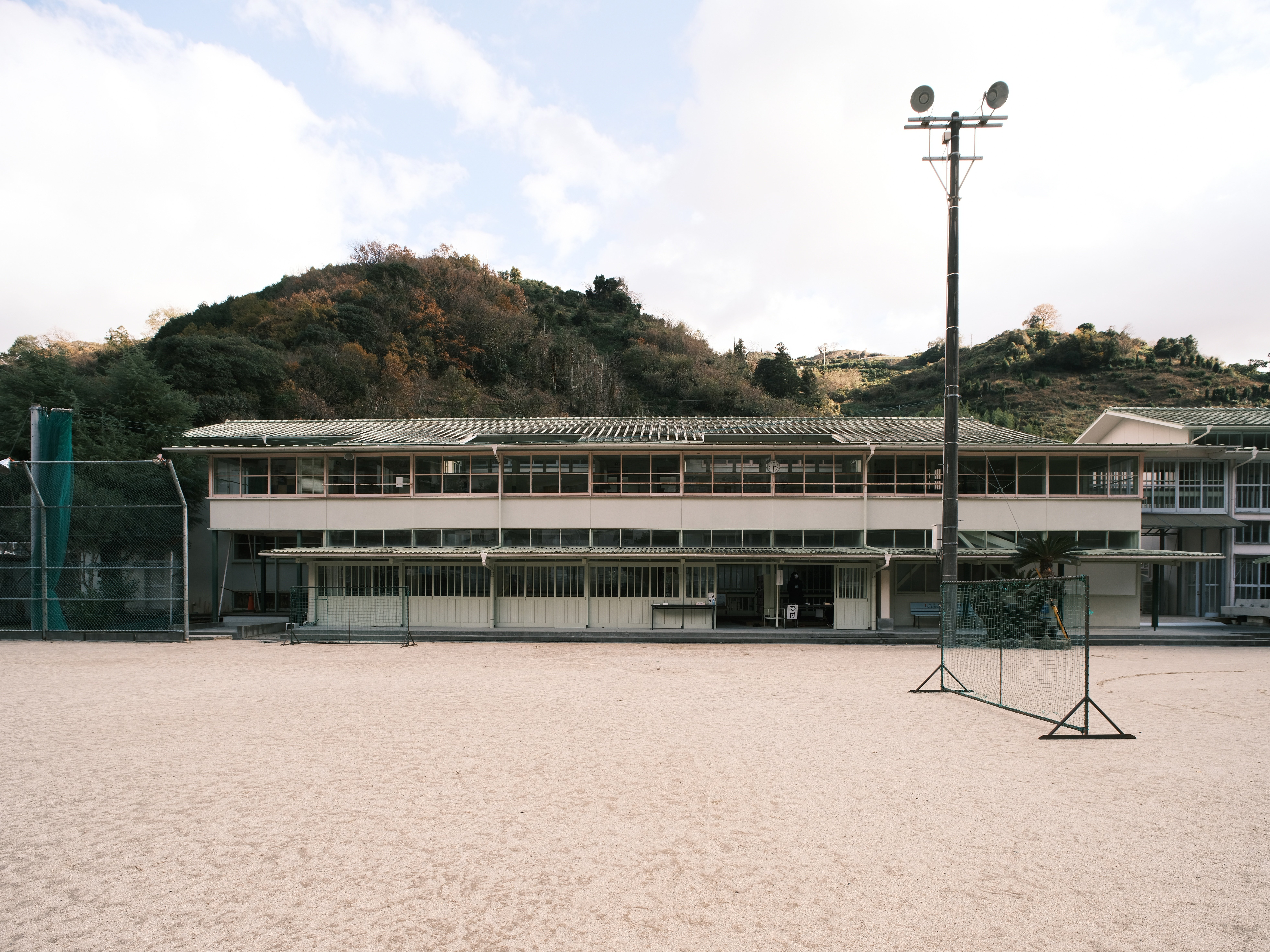 建築家・松村正恒ともうひとつのモダニズム Amazon.co.jp: 建築家・松村正恒ともうひとつのモダニズム