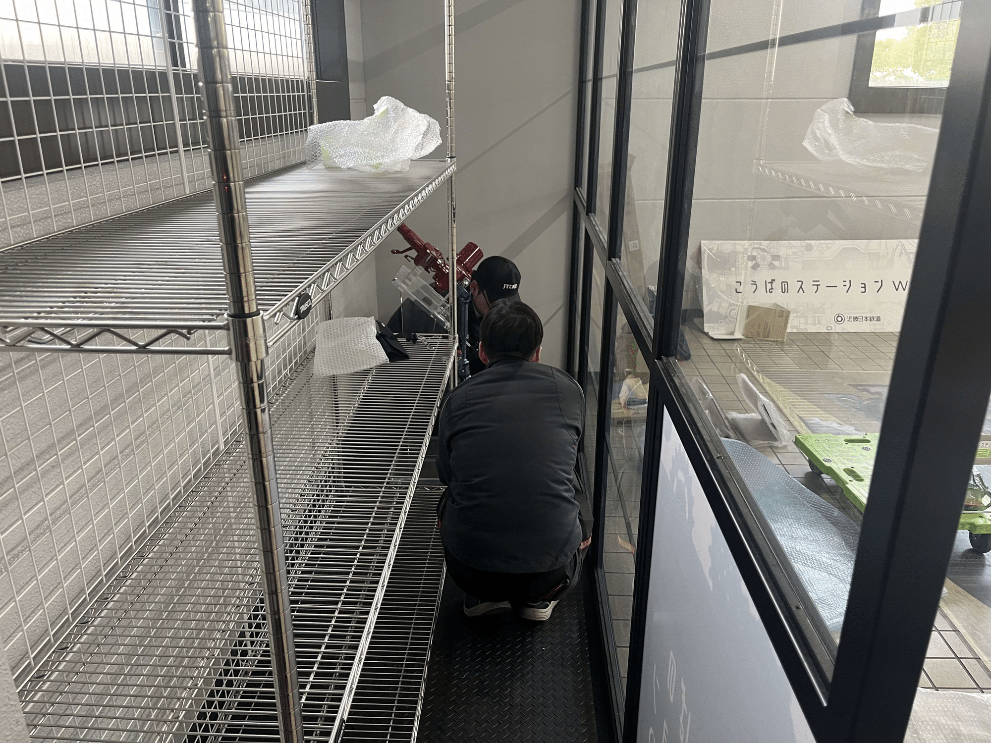 近鉄八尾駅西口に新たな会社を展示|大阪府八尾市【公式 近鉄八尾駅西口に新たな会社を展示|大阪府八尾市【公式
