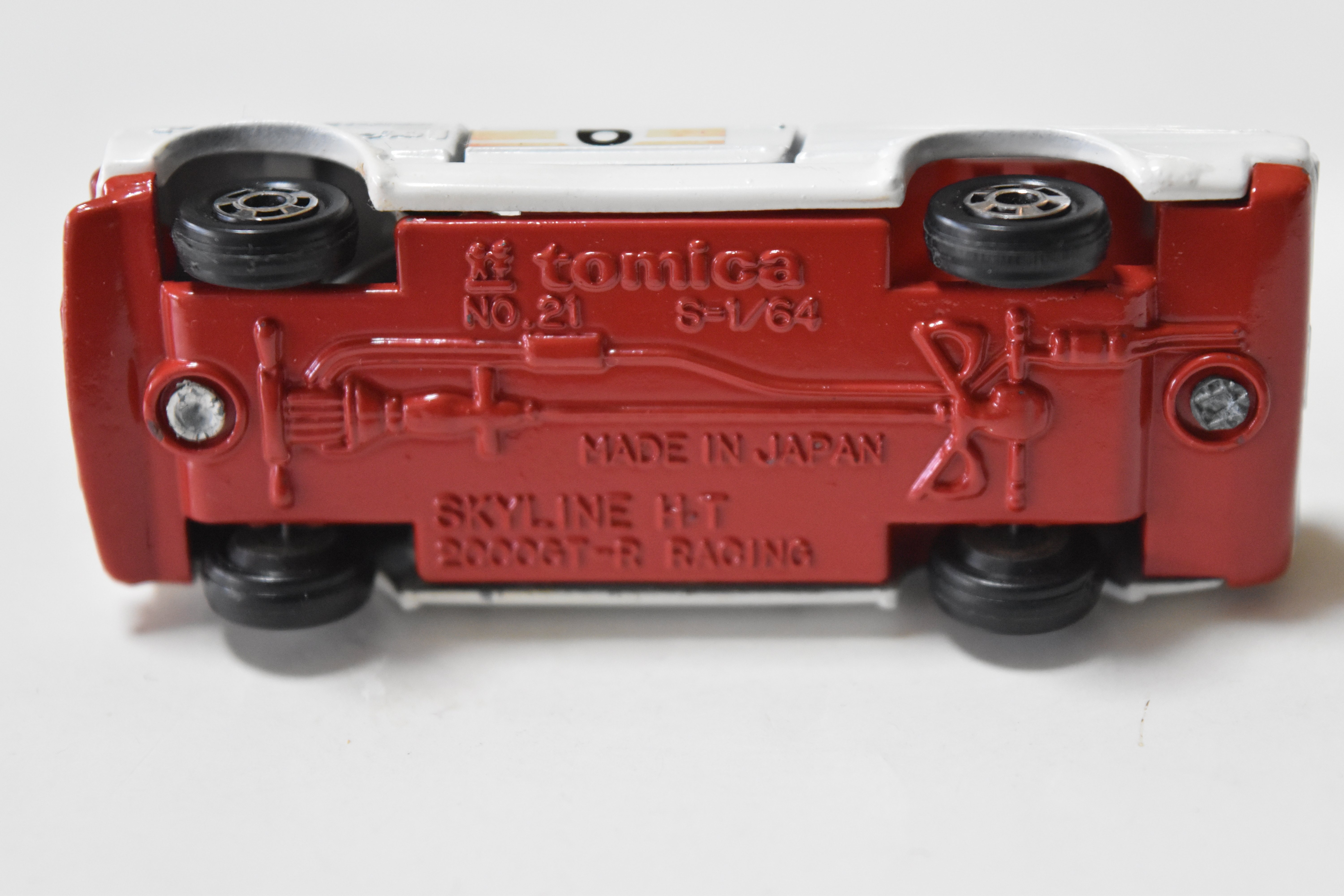 トミカ 21-2 スカイライン2000GTレーシングの1/64モデルについて｜西屋