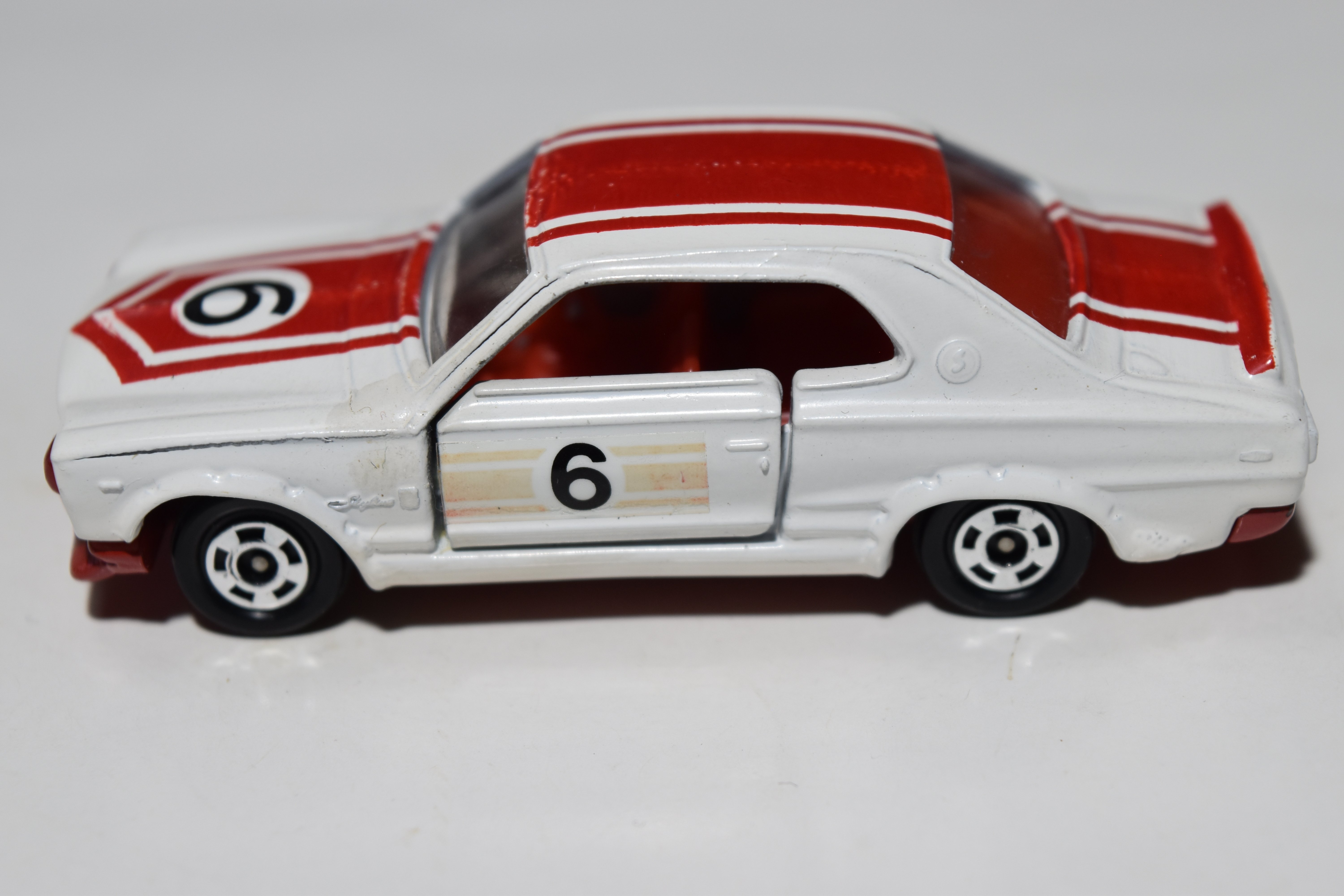 トミカ 21-2 スカイライン2000GTレーシングの1/64モデルについて｜西屋