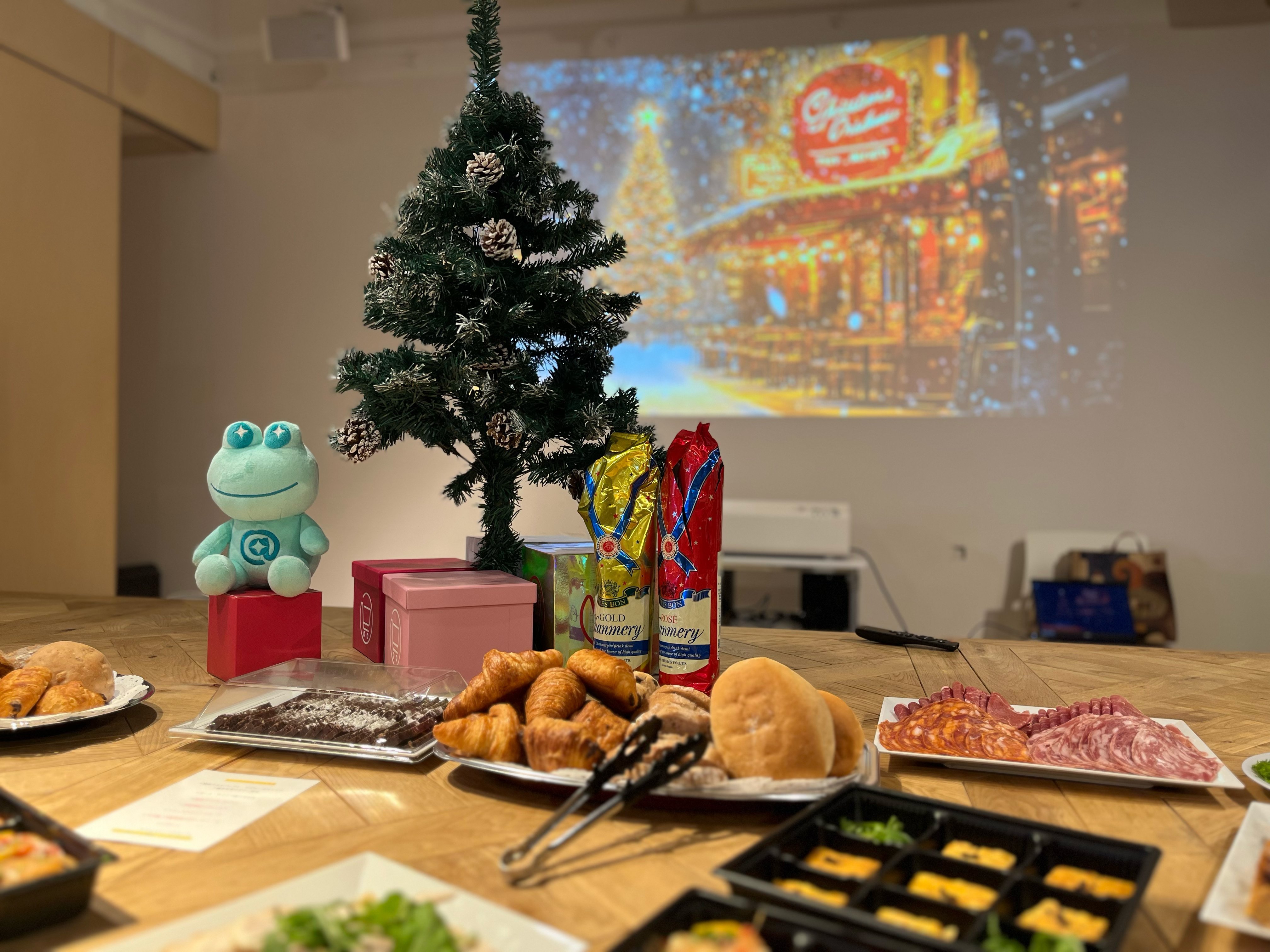 アイスタイルのクリスマス フリースタイルランチと吉松サンタ｜アイ