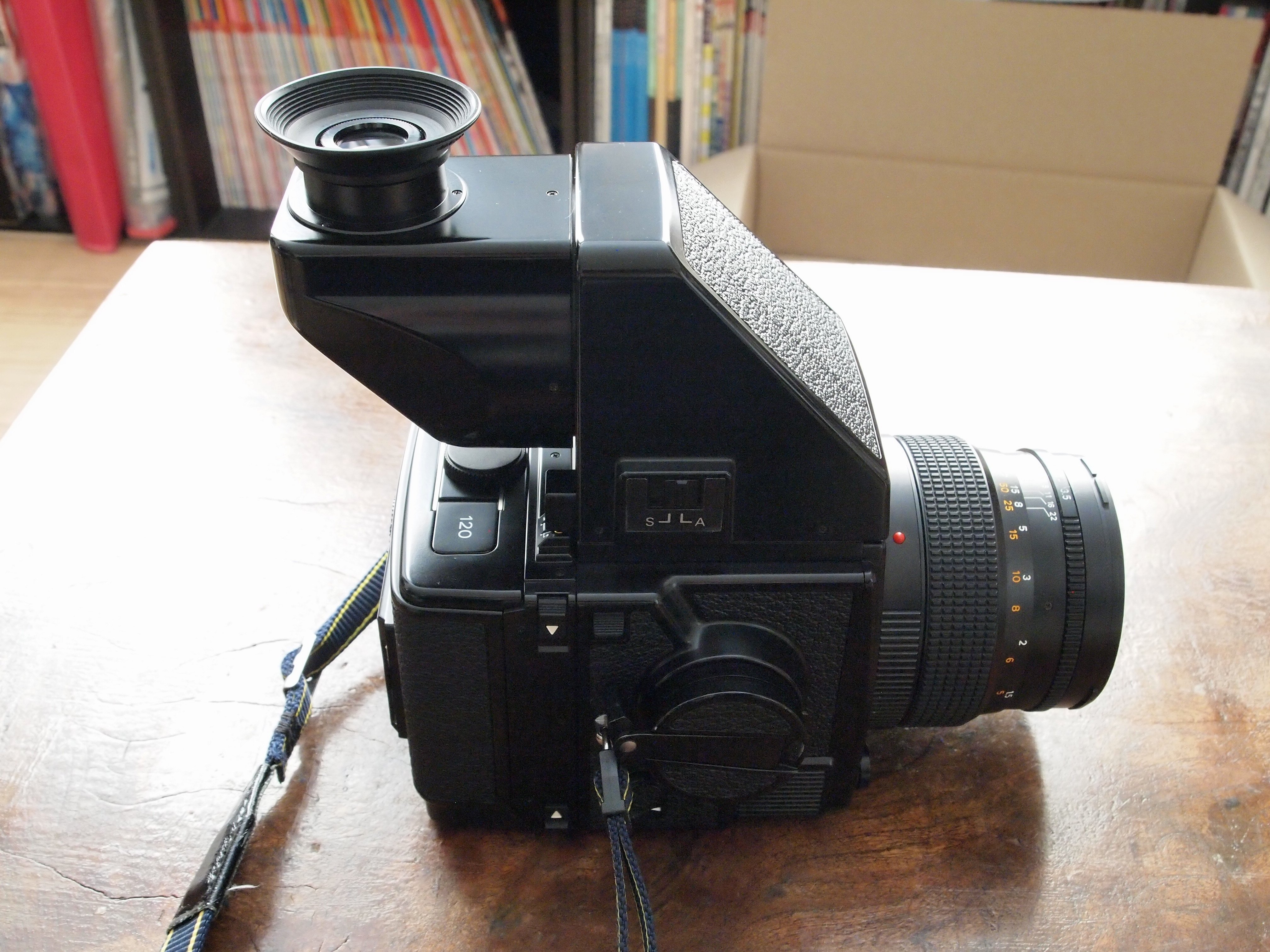 こんにちは、ブロニカ善三郎｜キハ2222