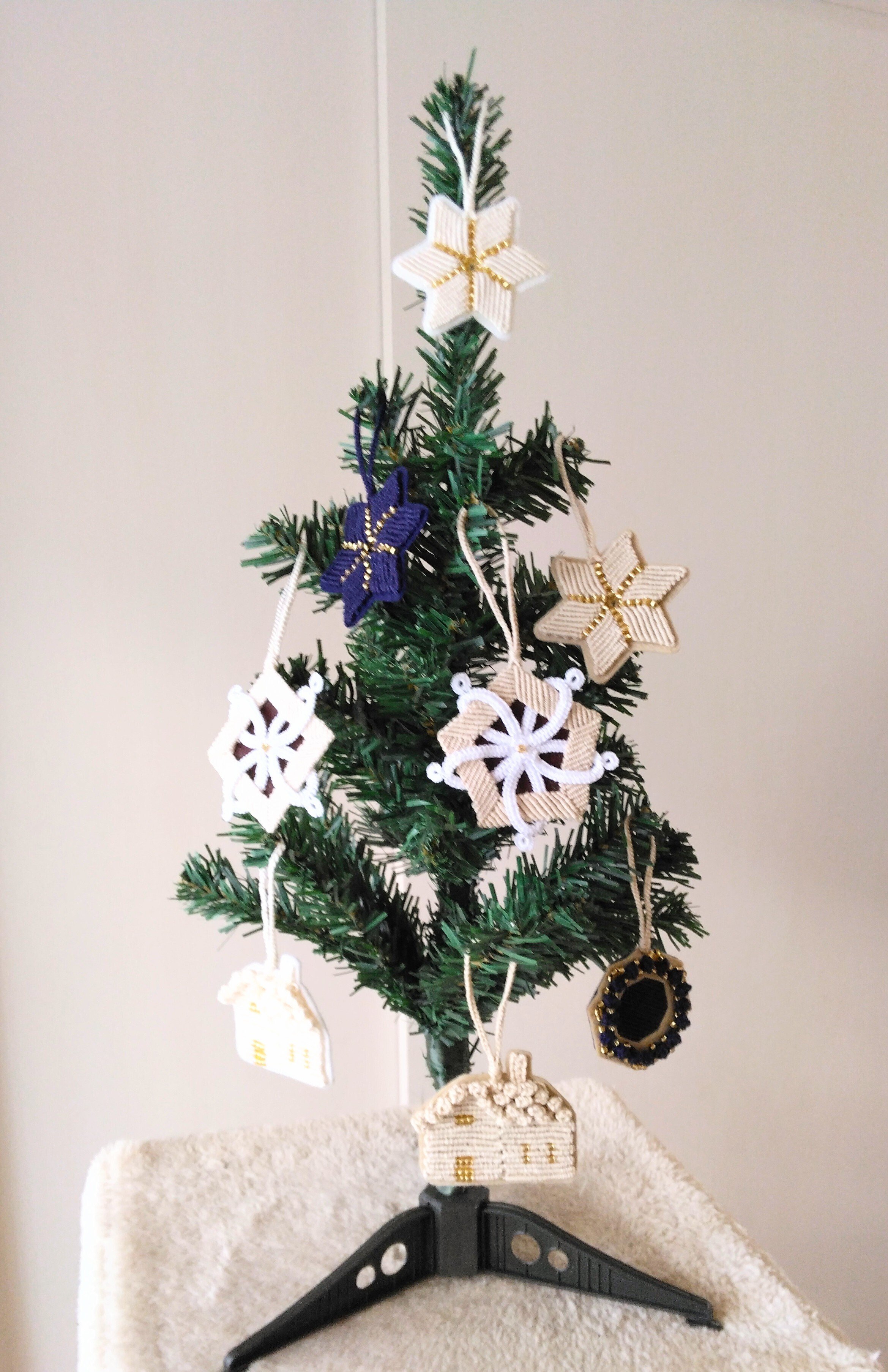 ネコ対策の　つり下げ　マクラメ　クリスマスツリー ネコ対策の つり下げ マクラメ クリスマスツリー 【楽天市場