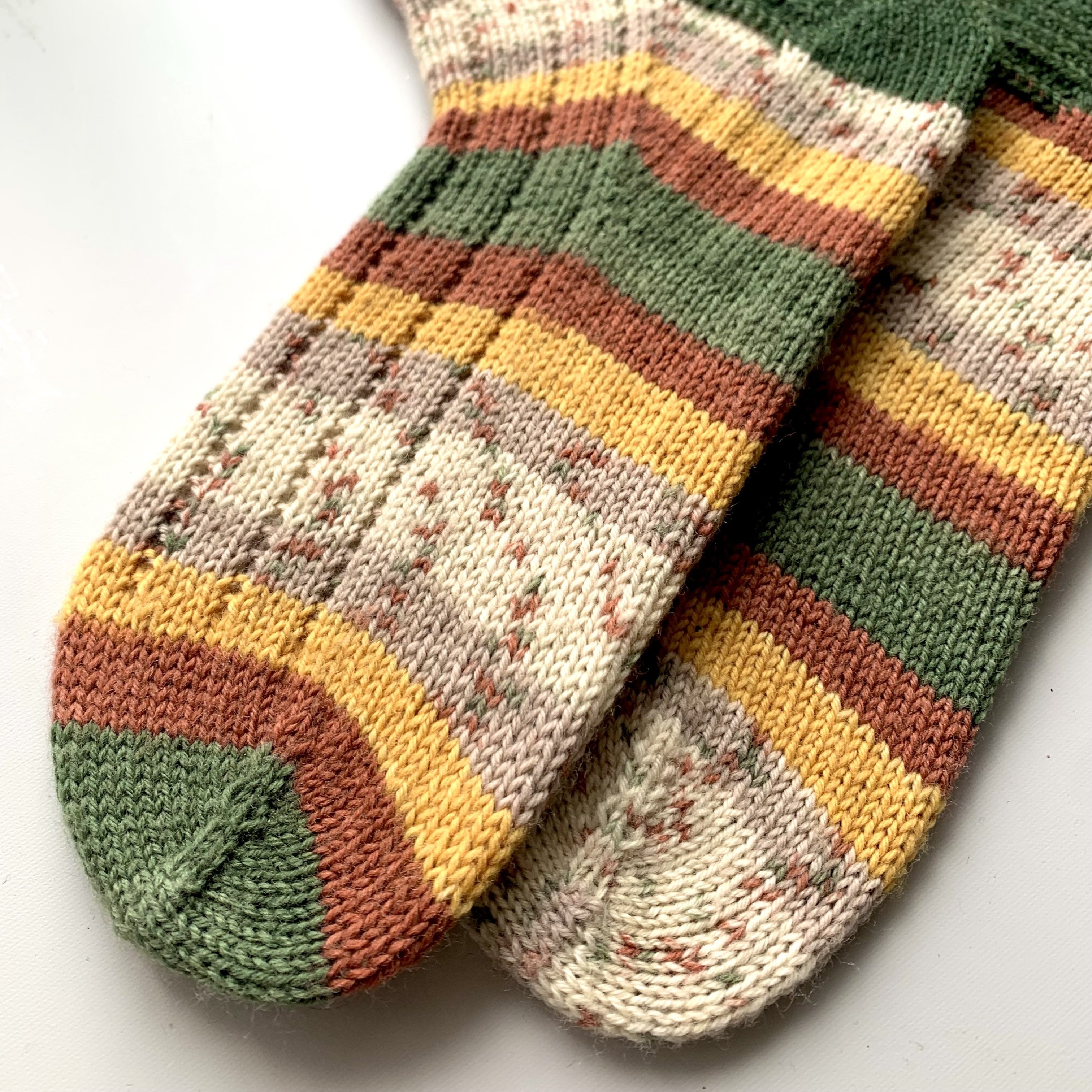 2024年、手編み靴下納め｜cotto mou/心躍る手編み靴下作家の備忘録