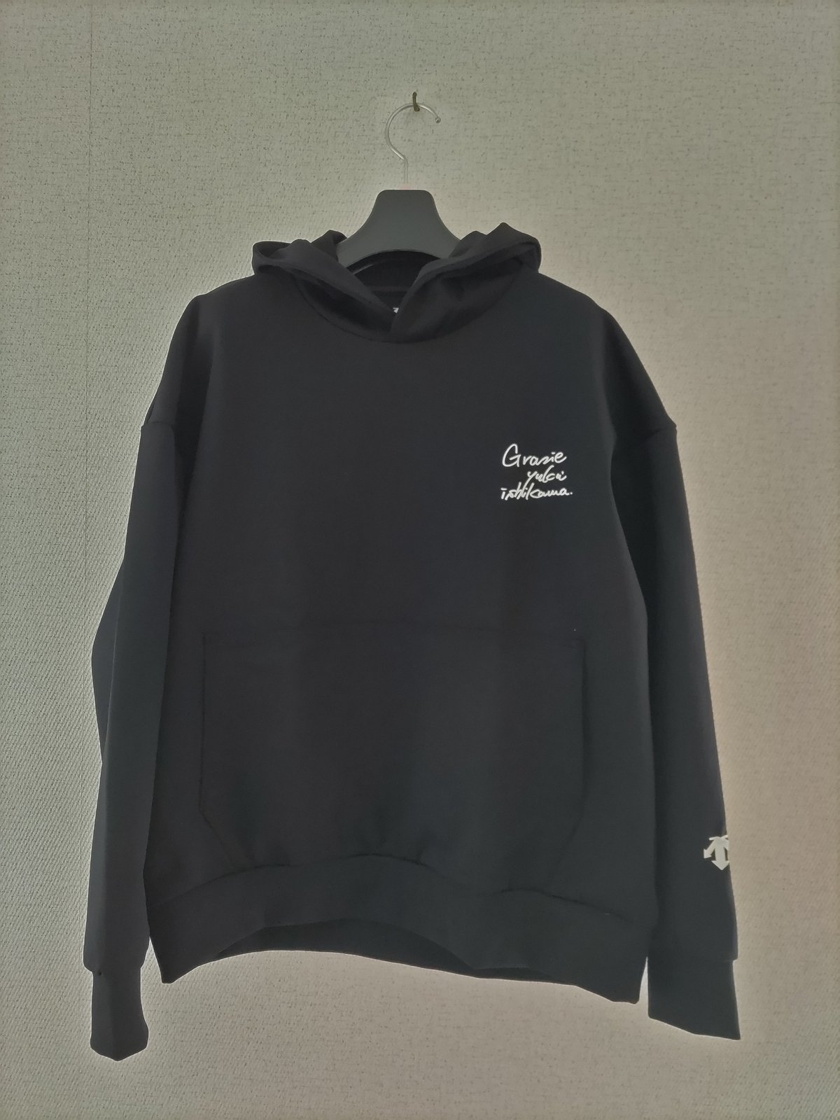 石川祐希×DESCENTEコラボパーカーが届いた！｜つばき 