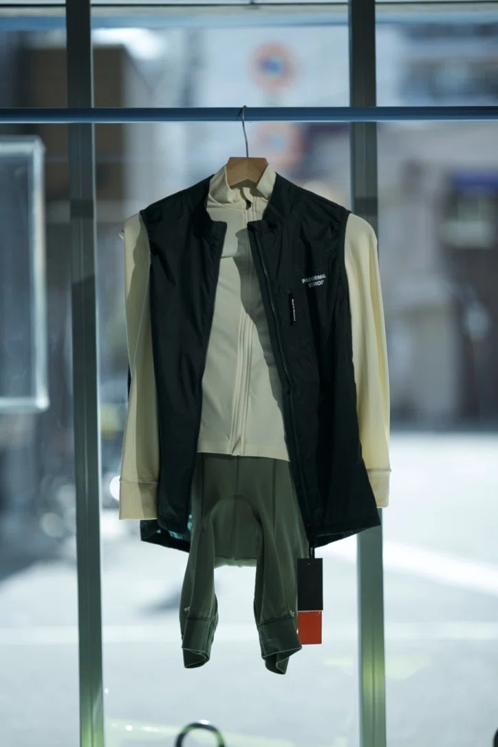 PAS NORMAL STUDIOS/ジレの使い方「Mechanism Stow Away Gilet 