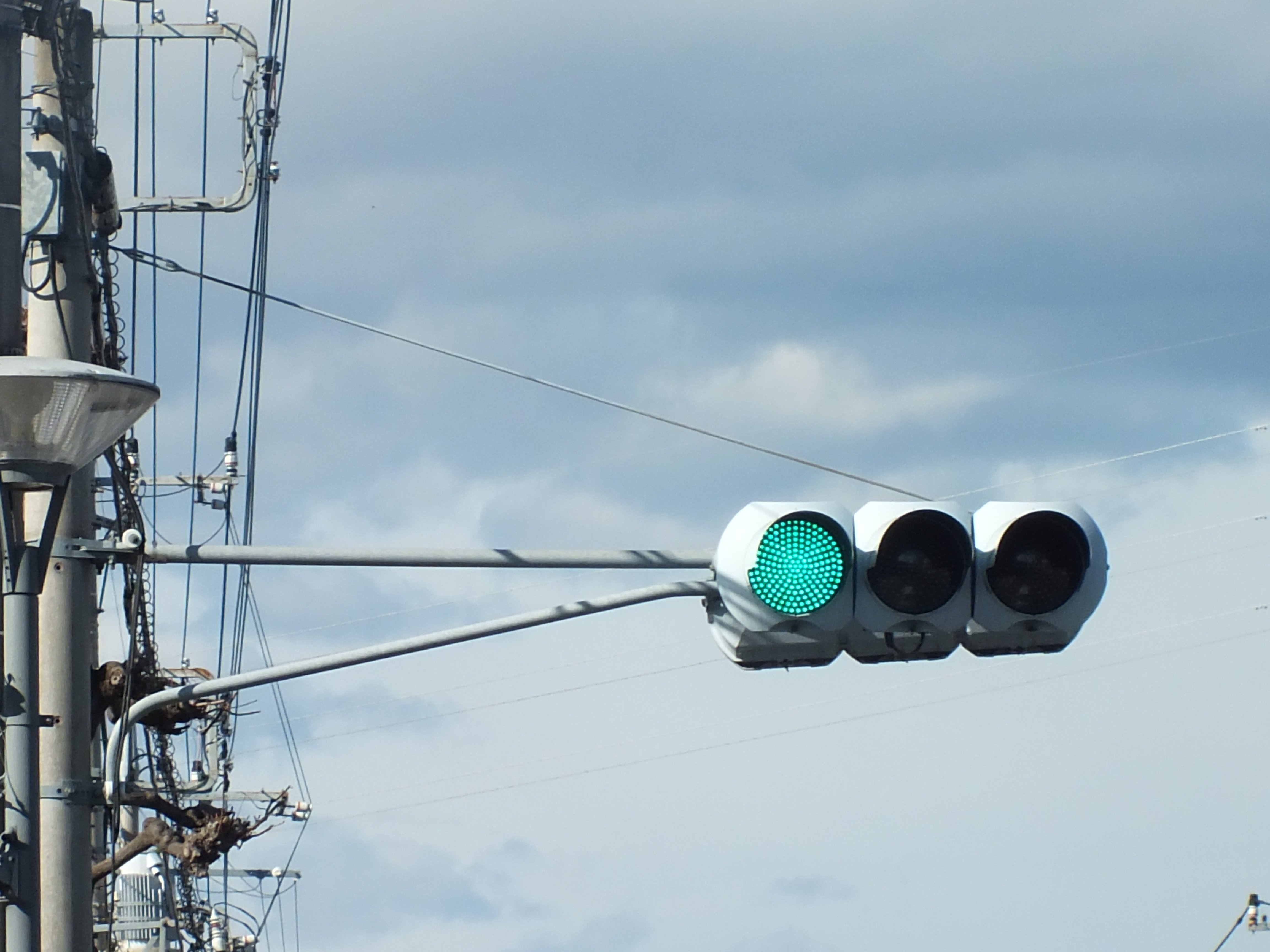 高崎-535】高崎市問屋町三丁目の日信厚型LED 6基｜光山祐弥の信号機紹介