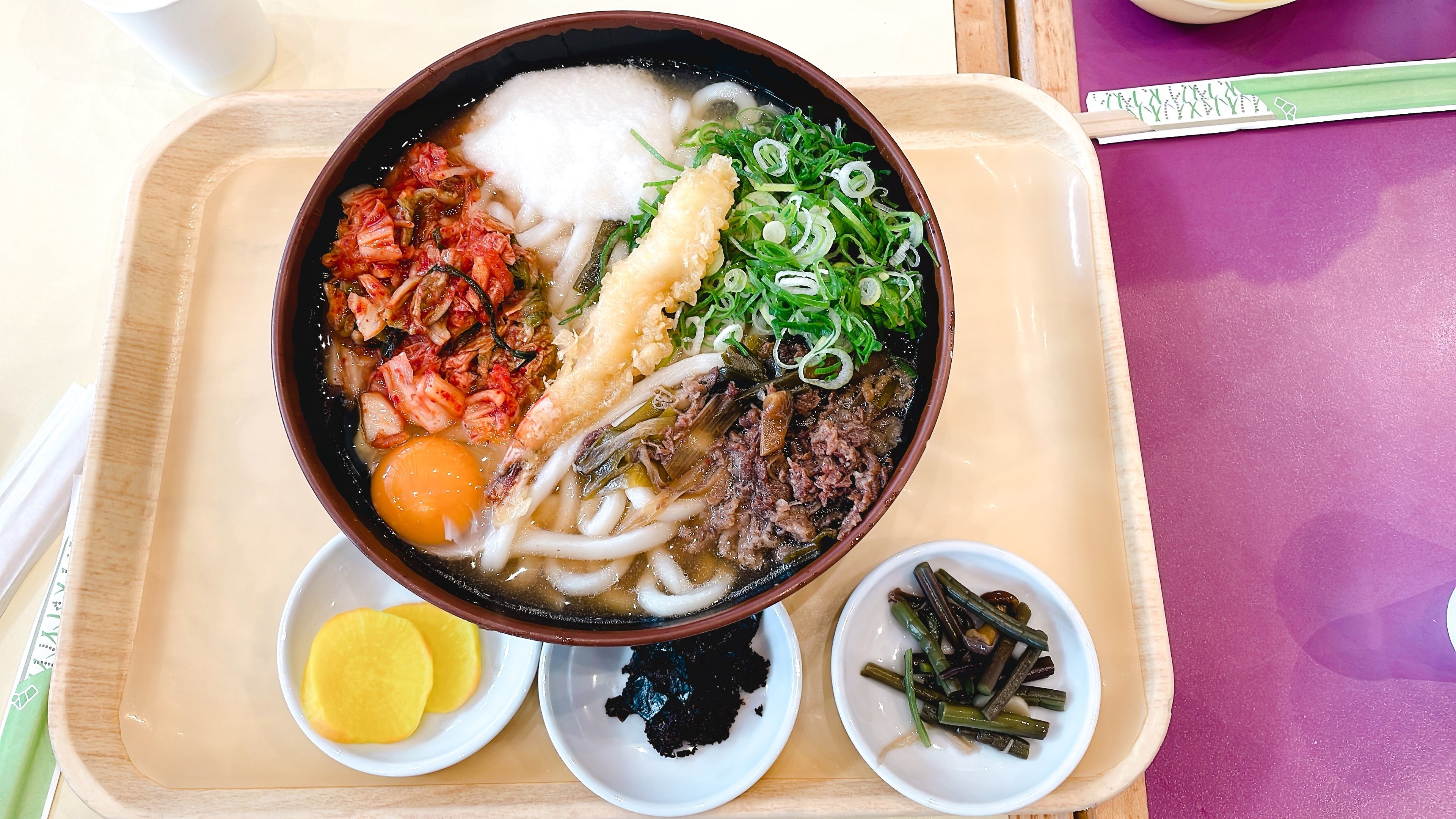 牧のうどん「スペシャルうどん」のコスパがやばすぎる。｜サカイ