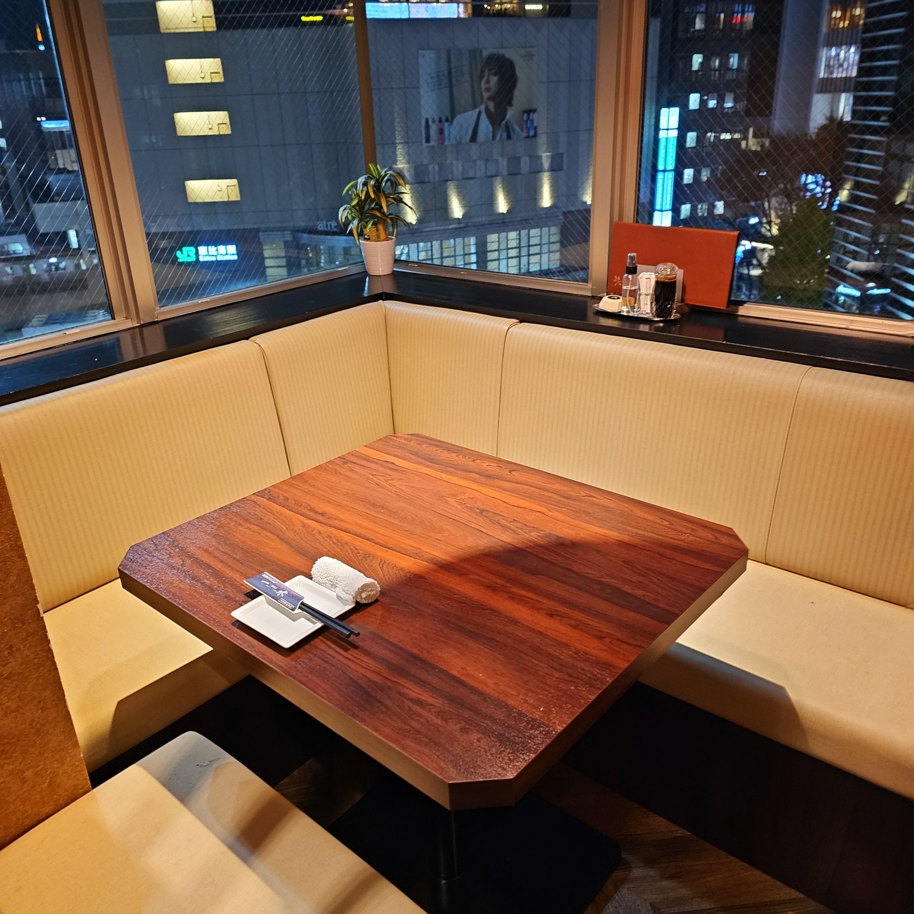 恵比寿の夜景を見ながら楽しめる大人なお店【恵比寿 完全個室 創彩酒家