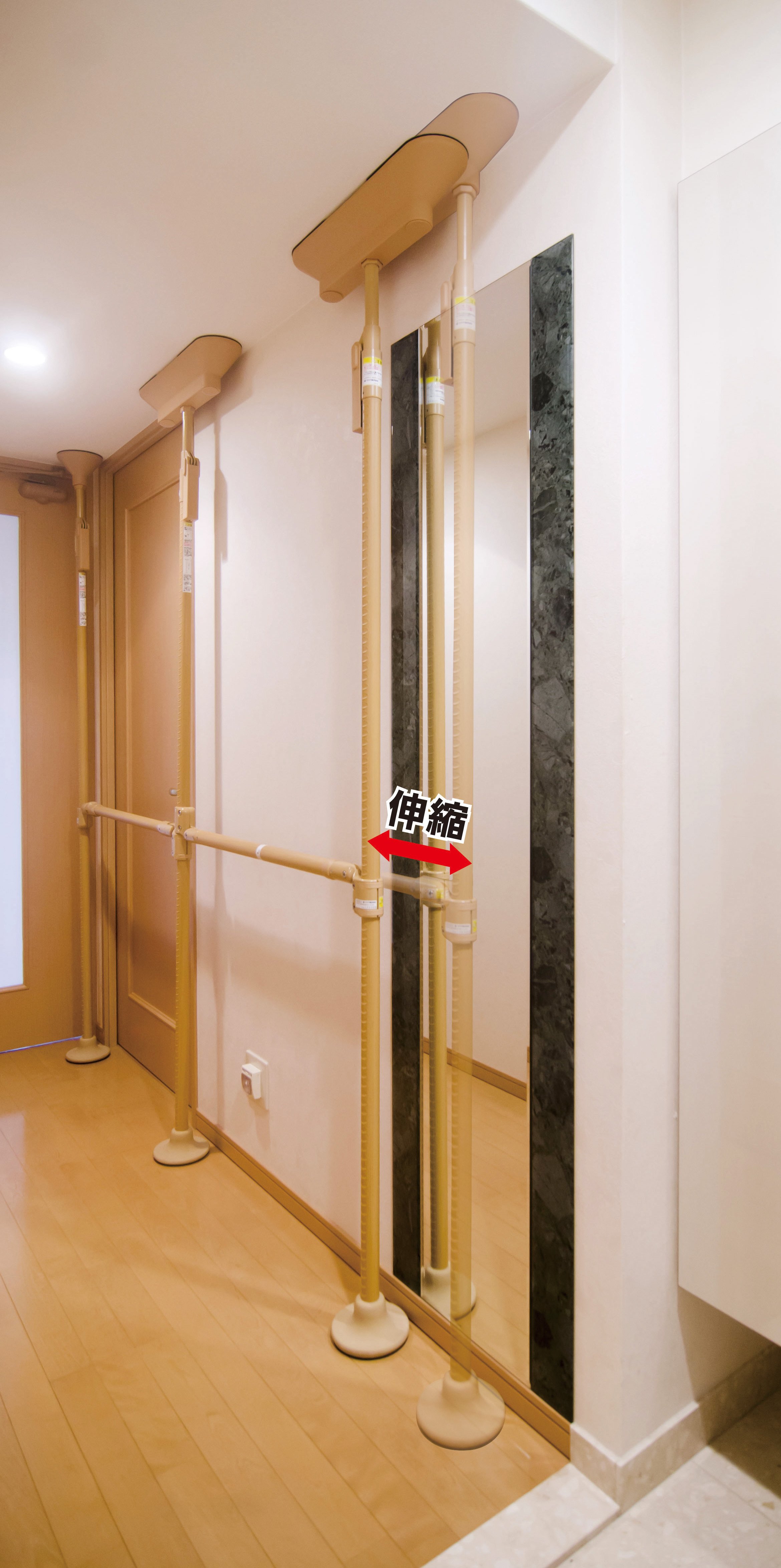 手すりのえらび方【階段・廊下】｜マツ六開発企画部のひとり