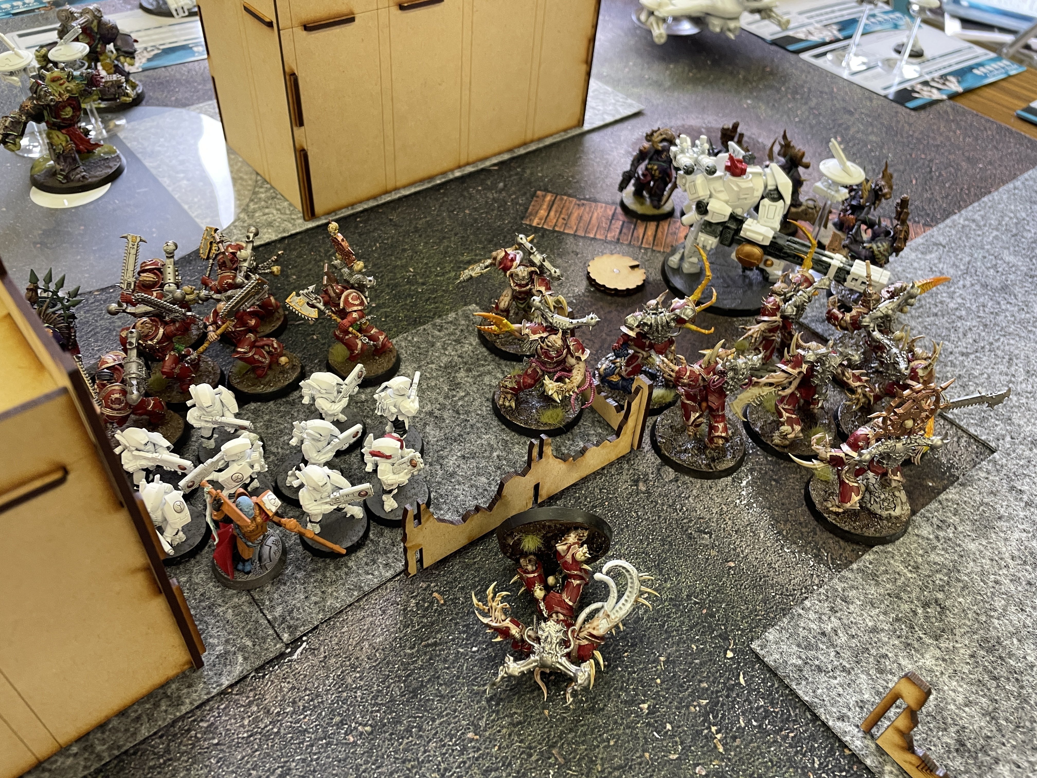 ウォーハンマー40k:プレイレポート ケイオスマリーン【バイルの ウォーハンマー40k:プレイレポート ケイオスマリーン【バイルの