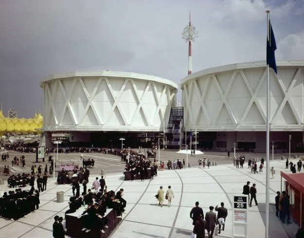 The 1970 Osaka Expo and the French Dog｜美和