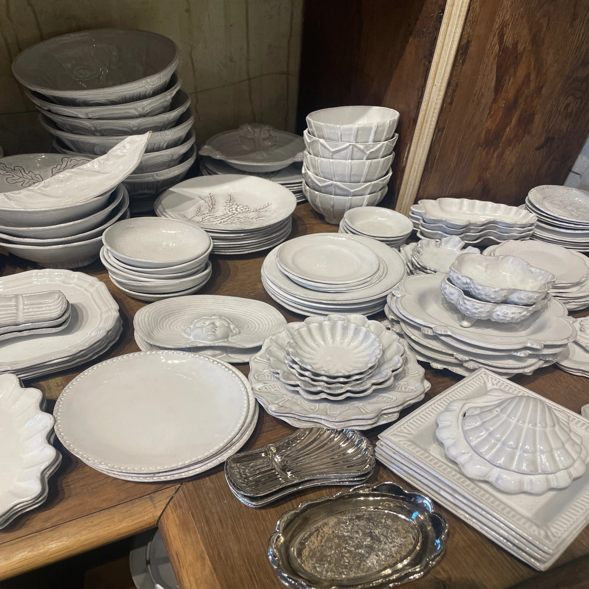アスティエ・ド・ヴィラット（Astier de Villatte）：白の釉薬が美しい 