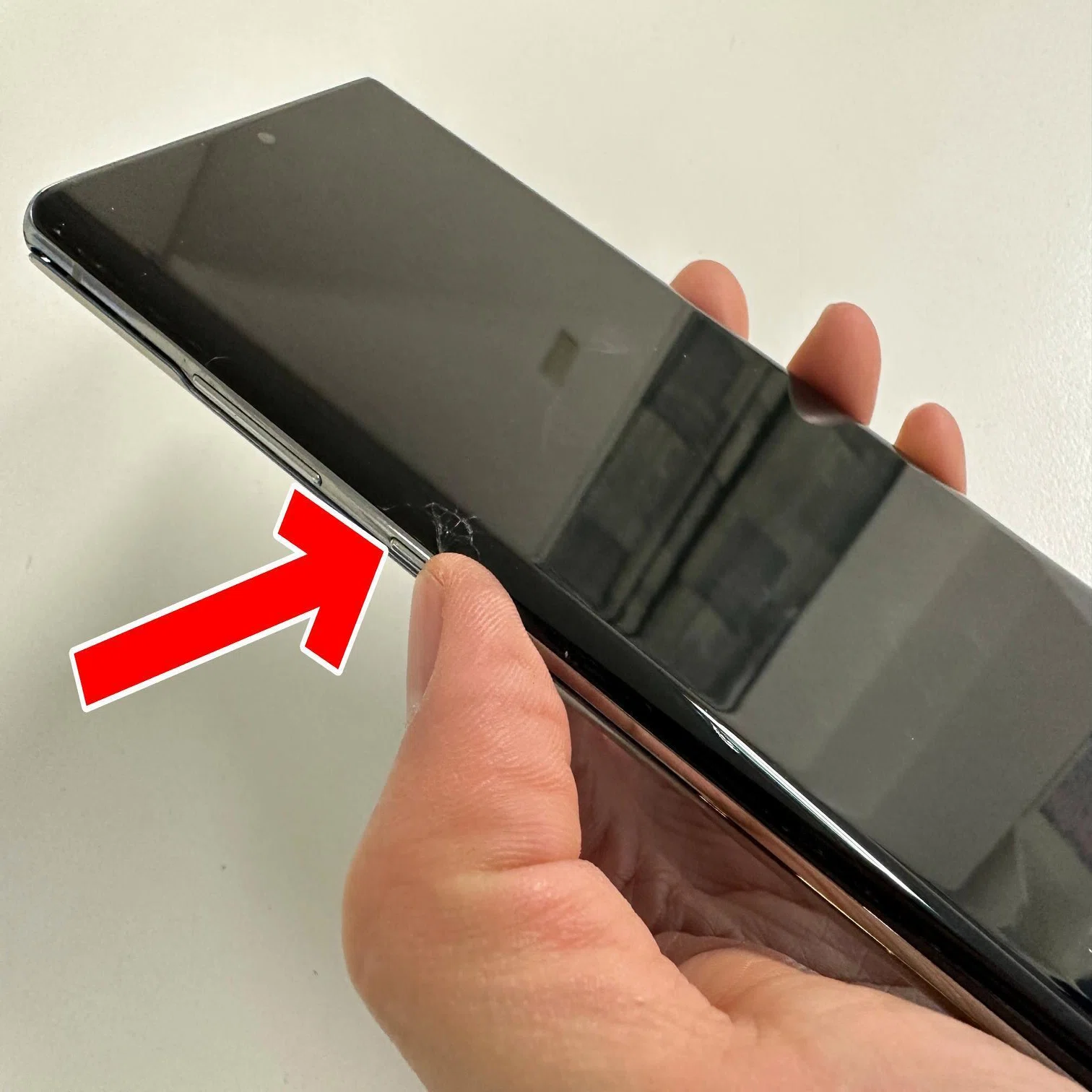 Galaxy Note10+の画面交換を45980円で対応中！何も映らない症状も郵送 