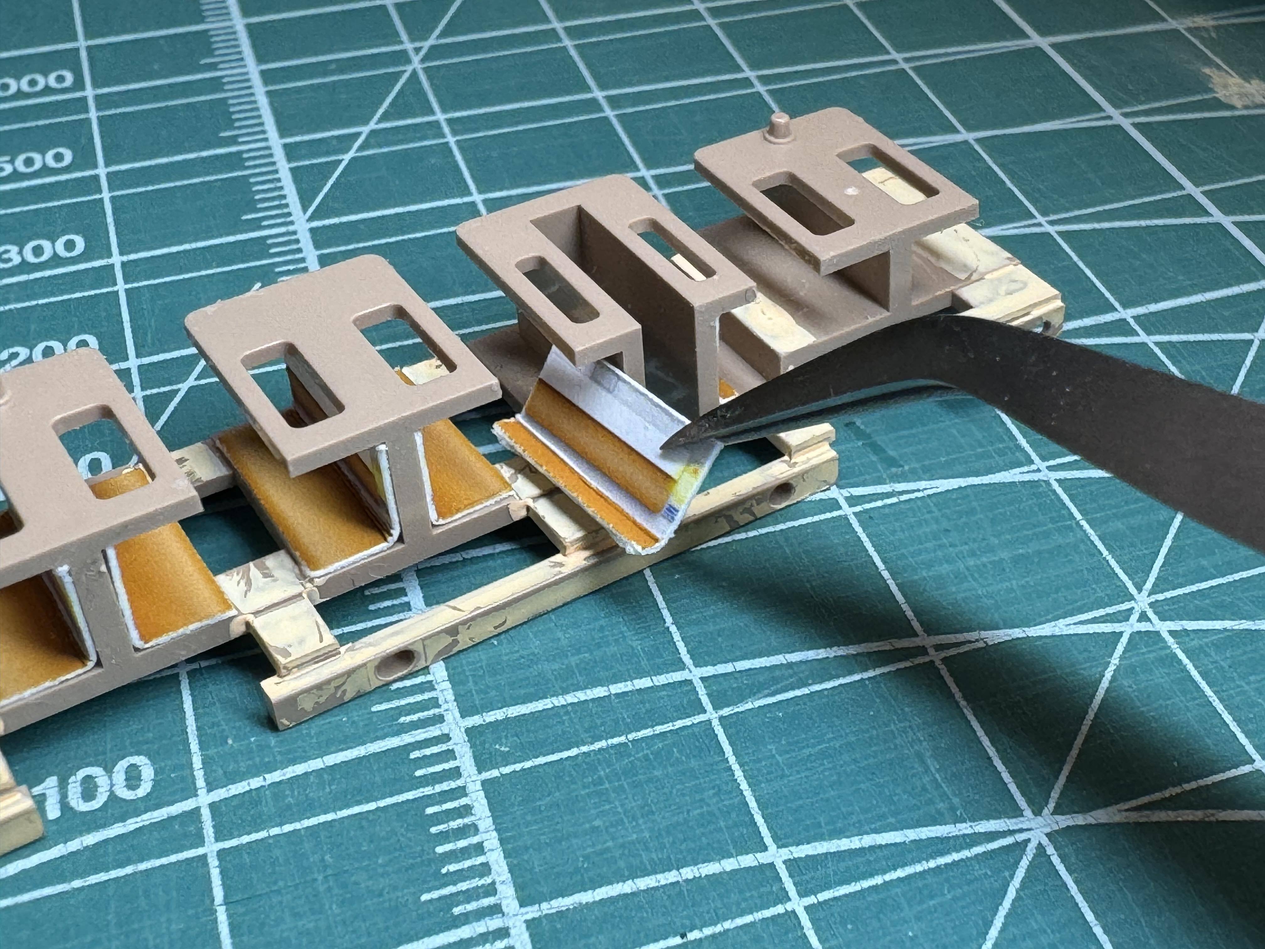 3021 北斗星 開放B寝台「オハネフ24-500」内装クラフトシート取付説明