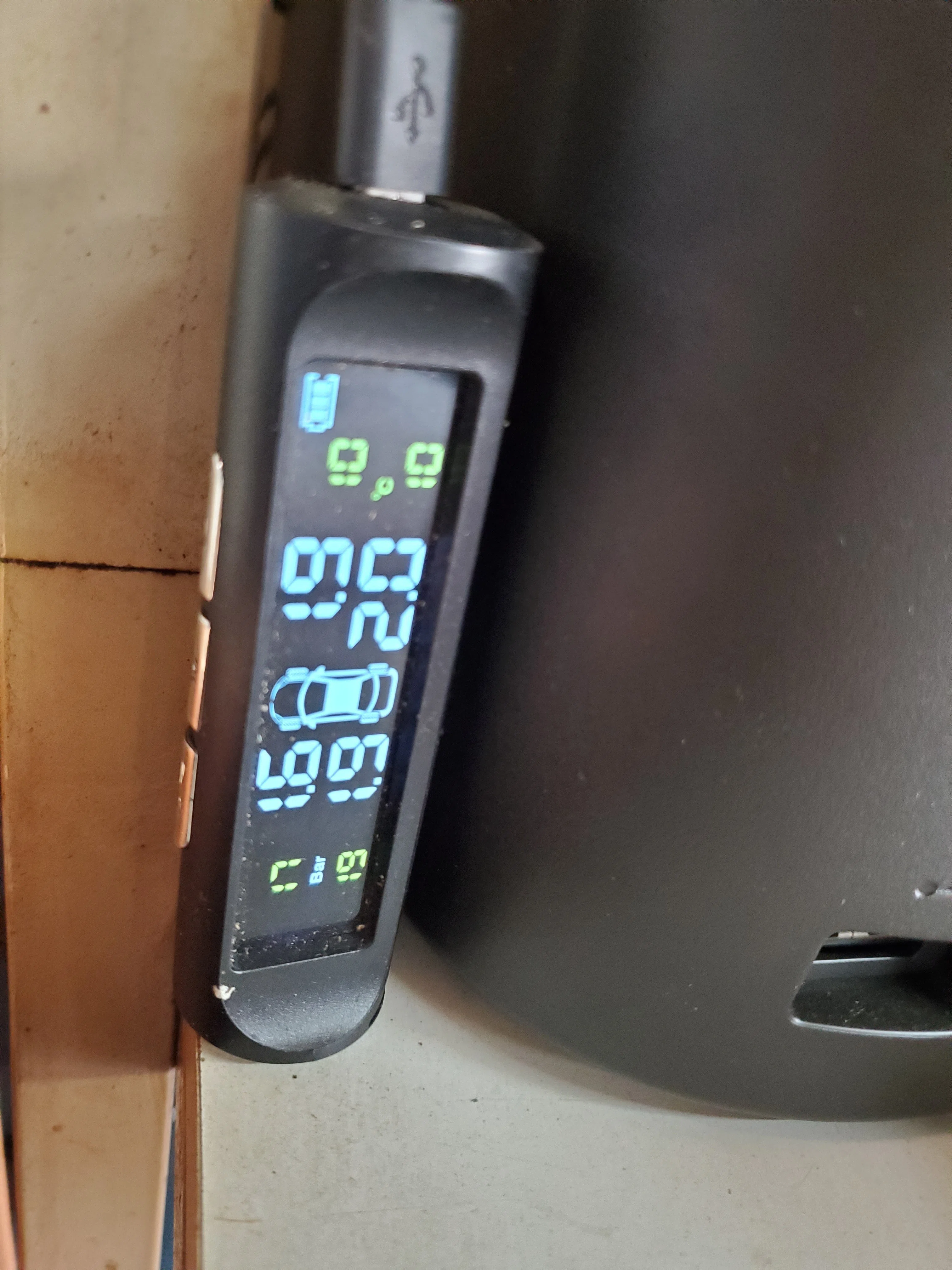 TPMS 空気圧センサー｜有)越谷電器