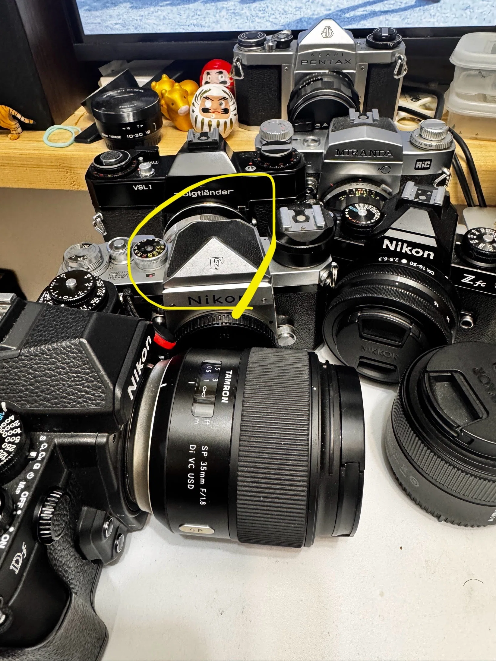 Nikon F100 一眼レフ フィルムカメラ 動作確認済 Fマウント 初心者向け全自動フィルム一眼】Nikon F100を解説 - YouTube