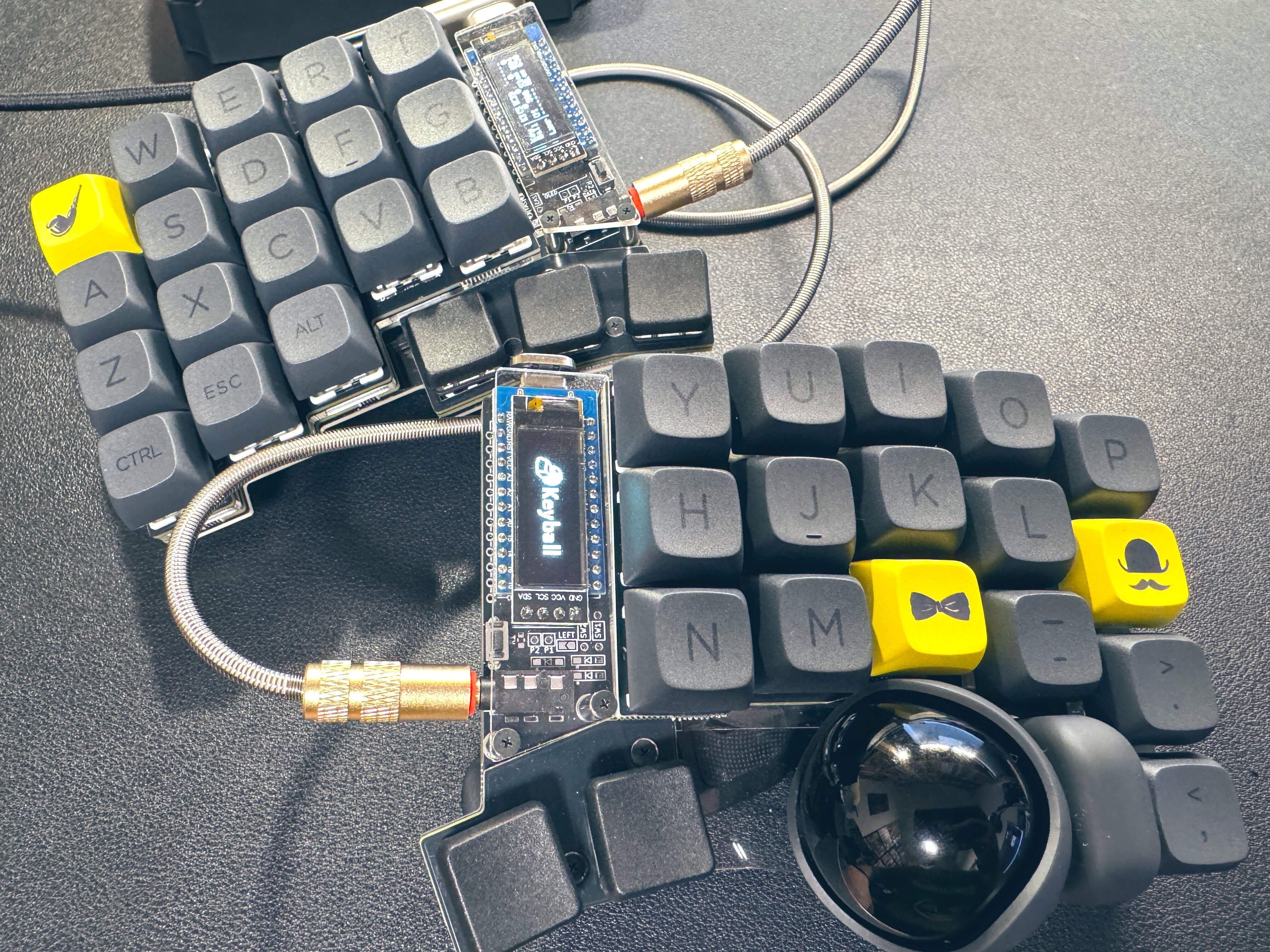 ほぼ新品】Kindle Paperwhite 32GB メタリックジェード 2024年最新版の