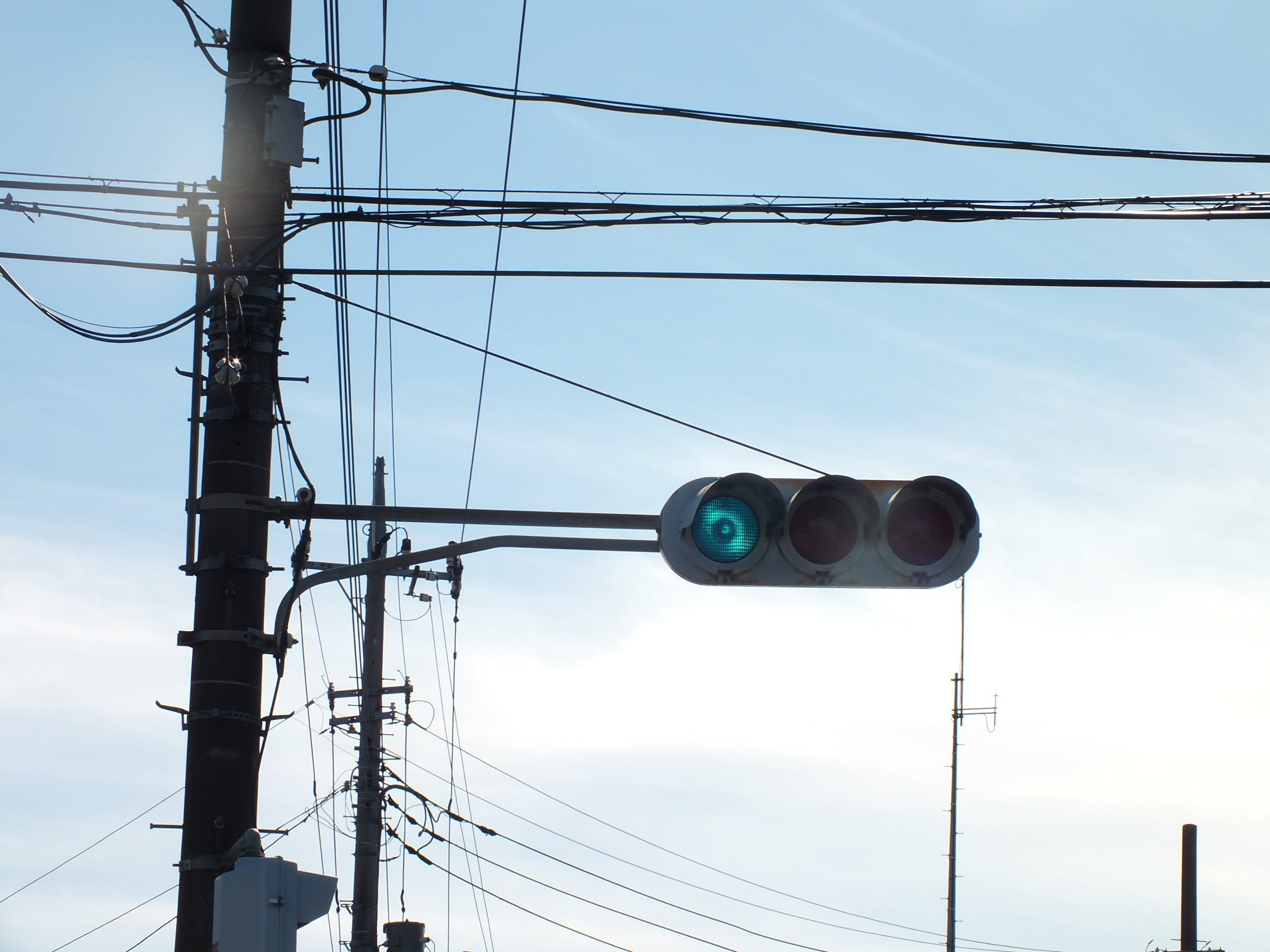 太田-173】太田市細谷町にある4基の小糸S型格子レンズ250㎜と8基の日信