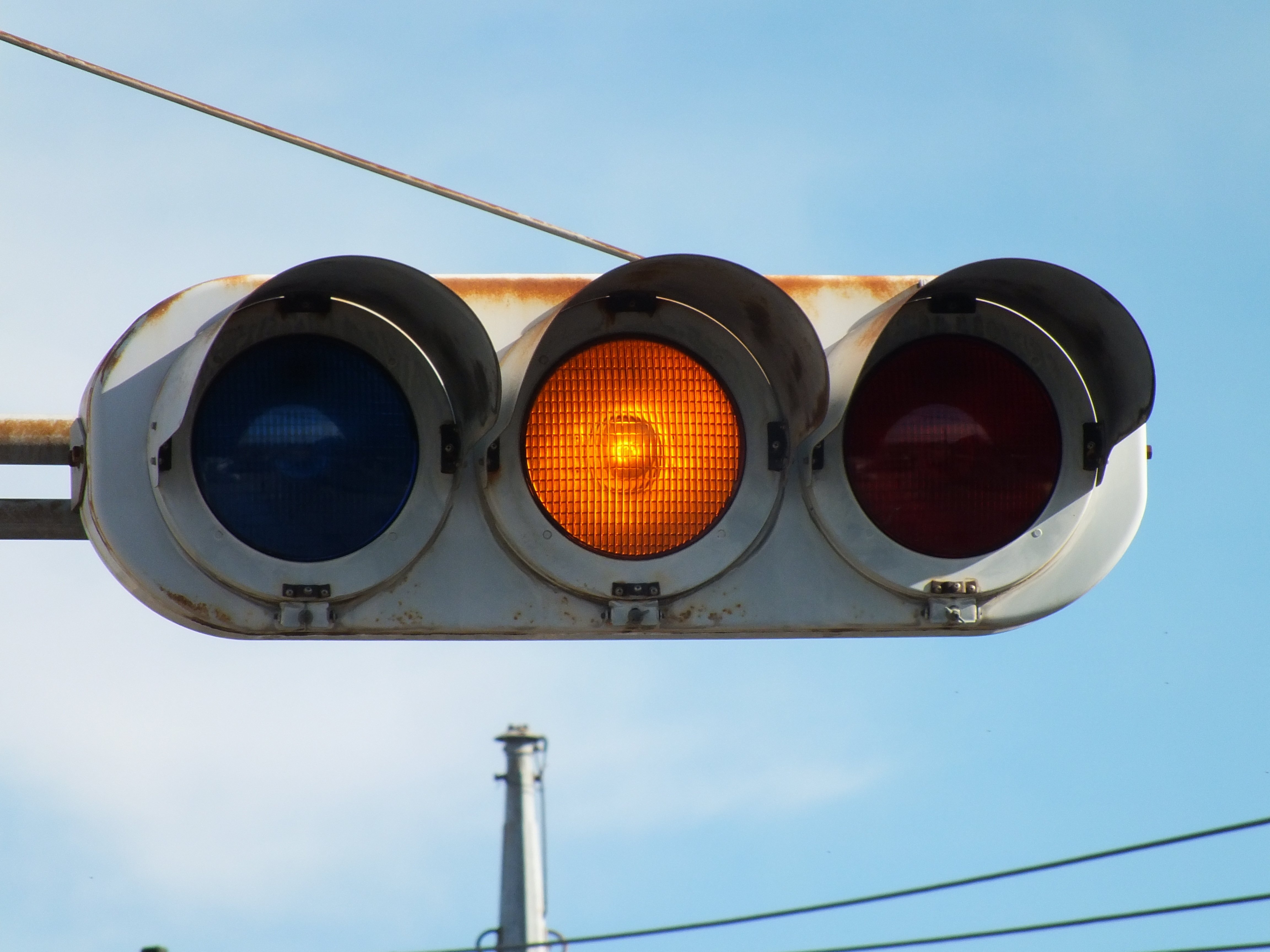 太田-173】太田市細谷町にある4基の小糸S型格子レンズ250㎜と8基の日信