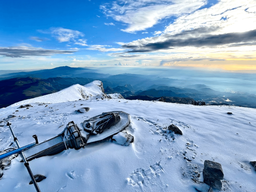 風景画 雪山と馬に乗った人物 メキシコで購入したもの 風景画 雪山と馬に乗った人物 メキシコで購入したもの 風景画