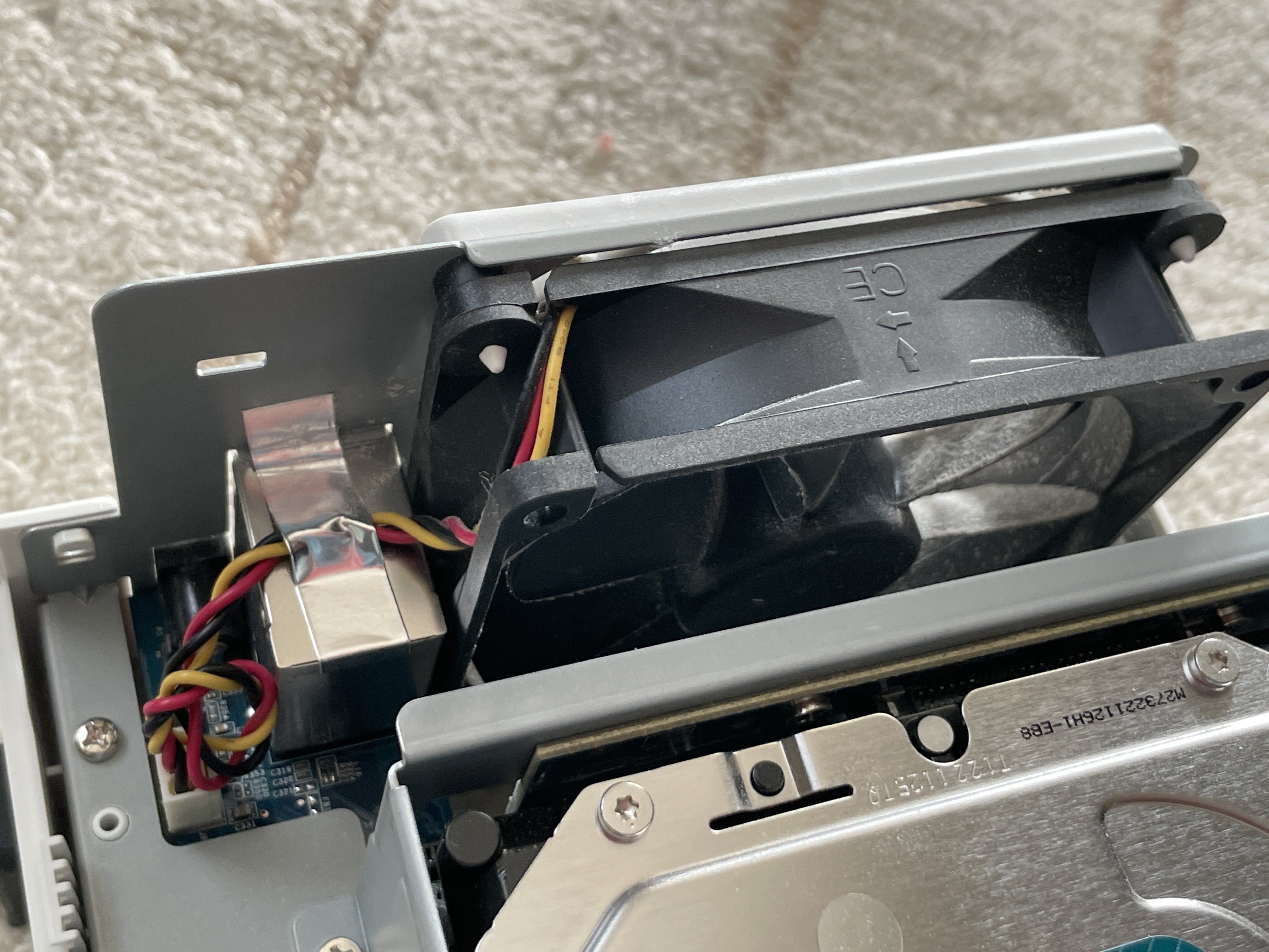 今度はNASのファンが故障した話｜keigo